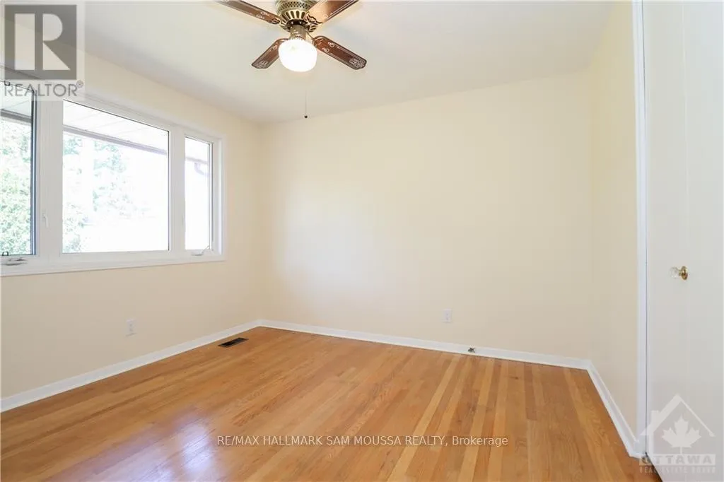 Photo 14 of 761 Garner Avenue, Ottawa, Mooneys Bay/Riverside Park — HOMEH