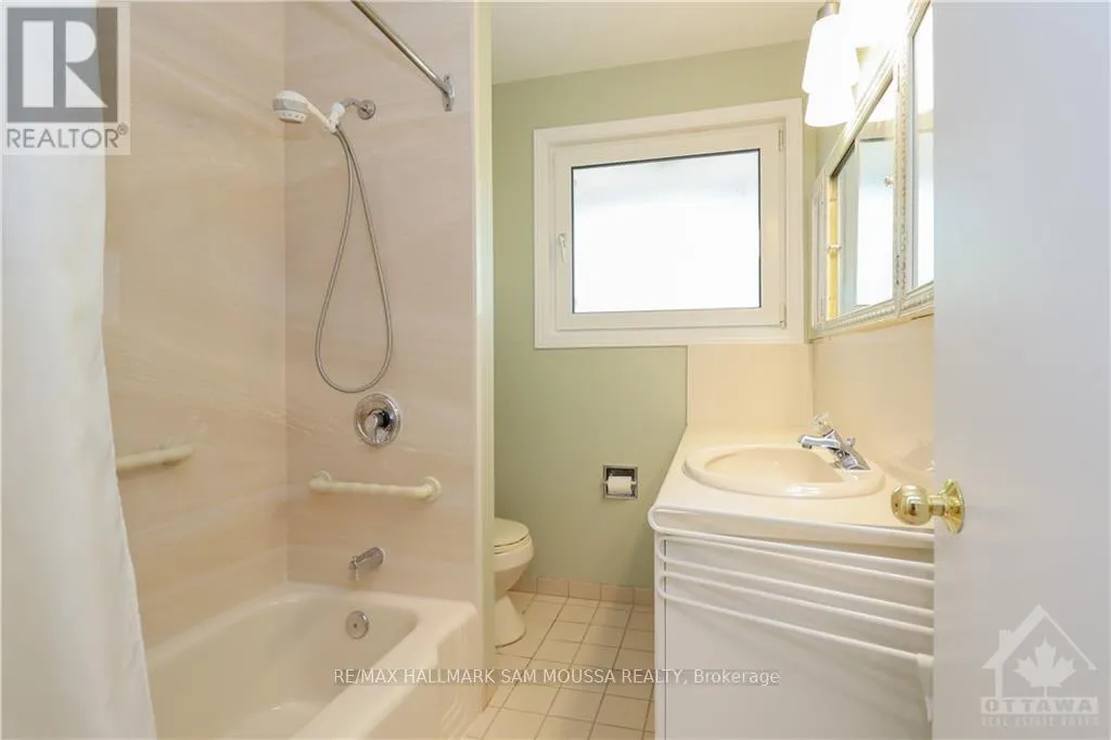 Photo 17 of 761 Garner Avenue, Ottawa, Mooneys Bay/Riverside Park — HOMEH