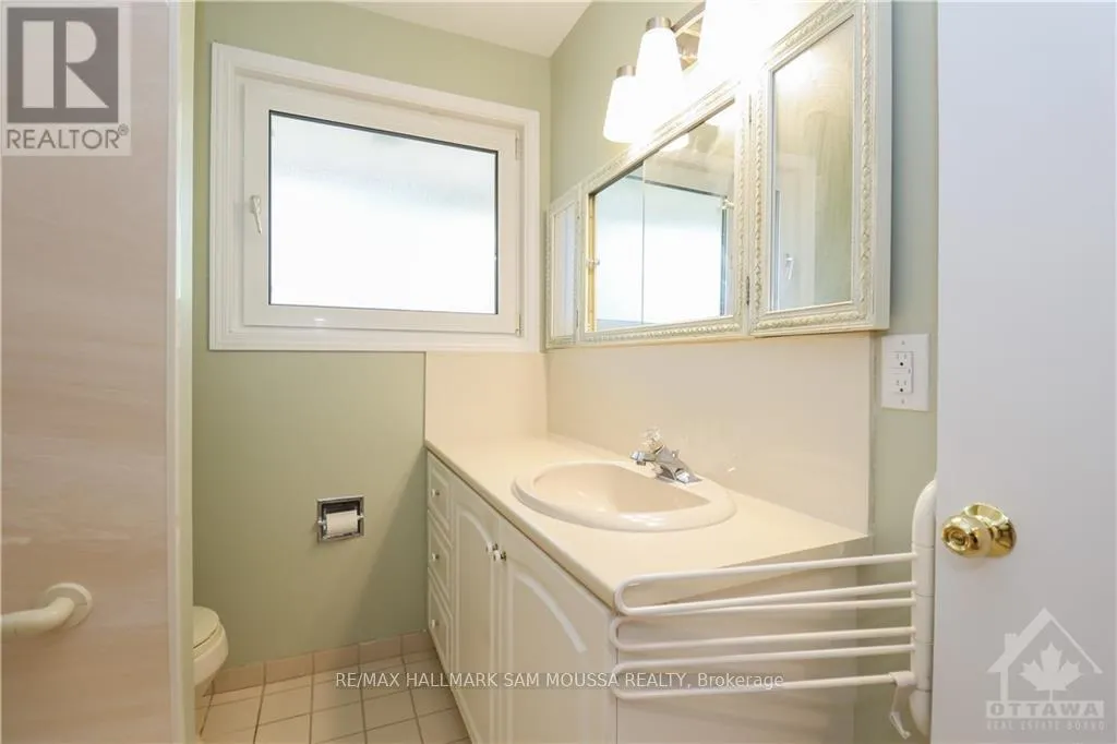 Photo 18 of 761 Garner Avenue, Ottawa, Mooneys Bay/Riverside Park — HOMEH