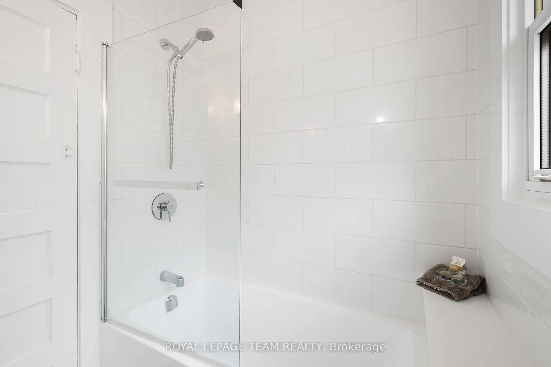 Photo 17 of 112 Fairmont Avenue, Ottawa, Hintonburg — HOMEH