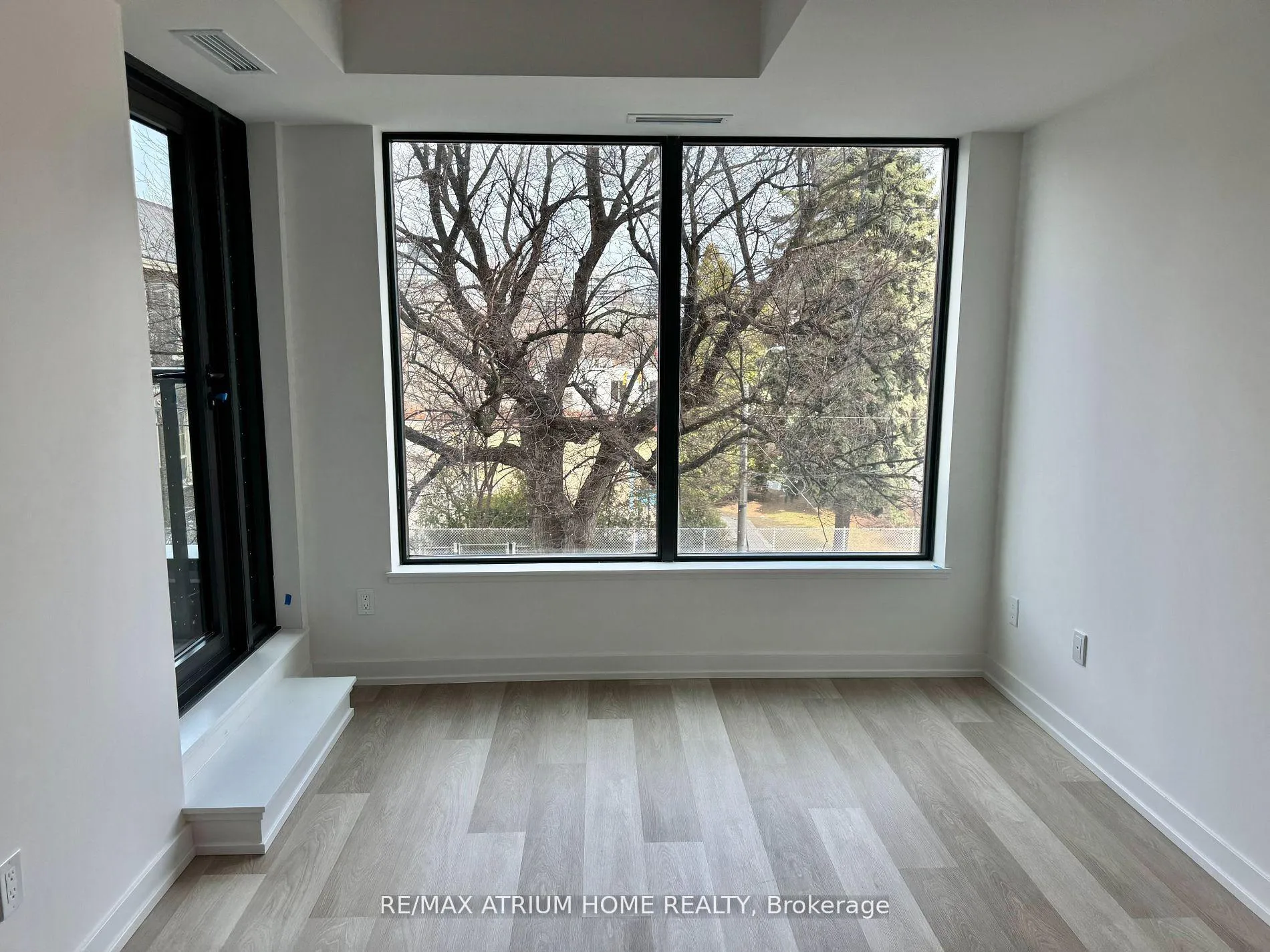 Photo 5 of Unit 217, 28 Eastern Avenue, Toronto, Moss Park — HOMEH