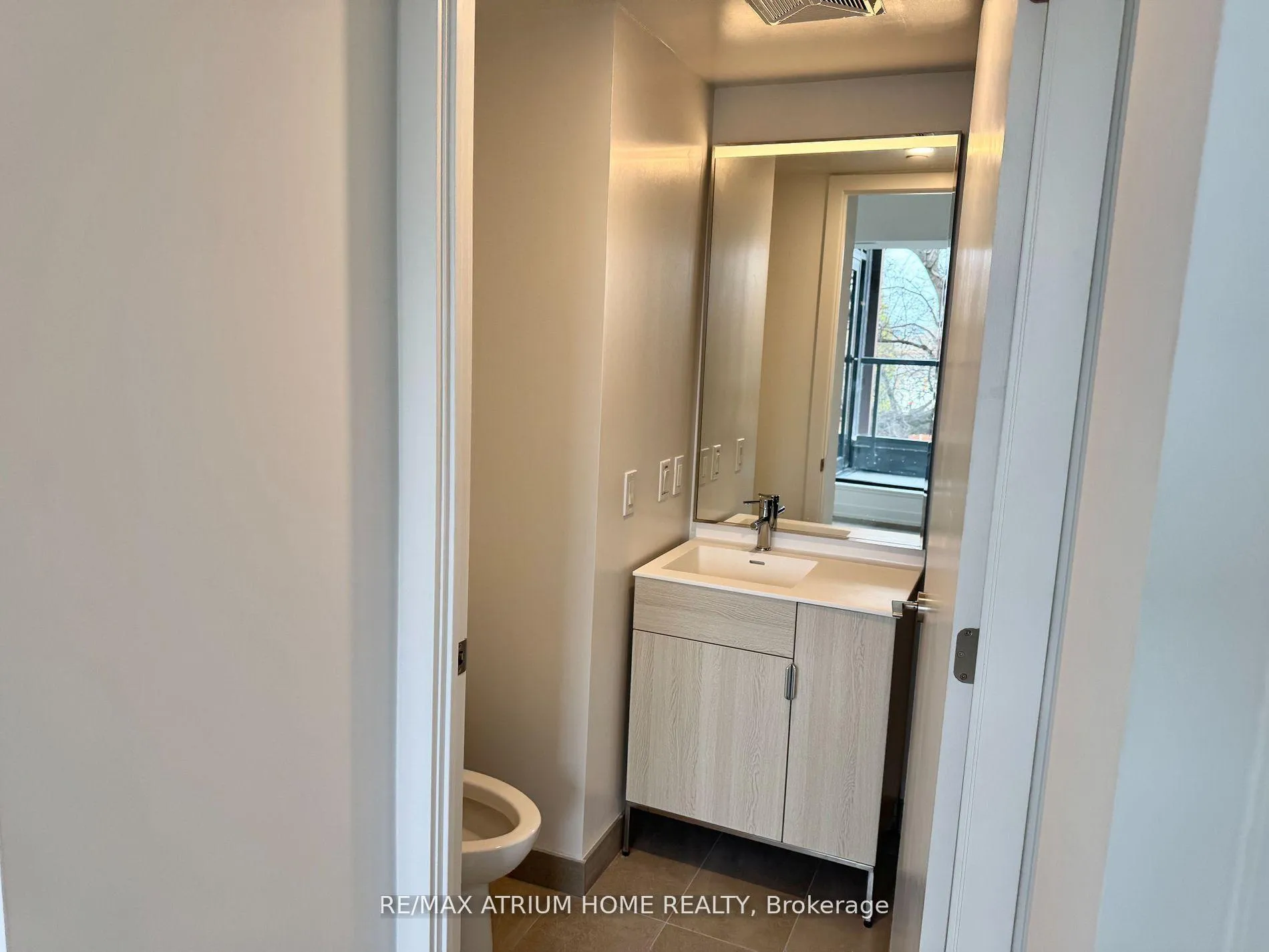 Photo 8 of Unit 217, 28 Eastern Avenue, Toronto, Moss Park — HOMEH