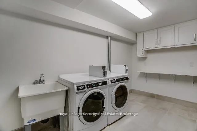 Photo 18 of Unit 2, 109 Stephen Drive, Etobicoke, Stonegate-Queensway — HOMEH