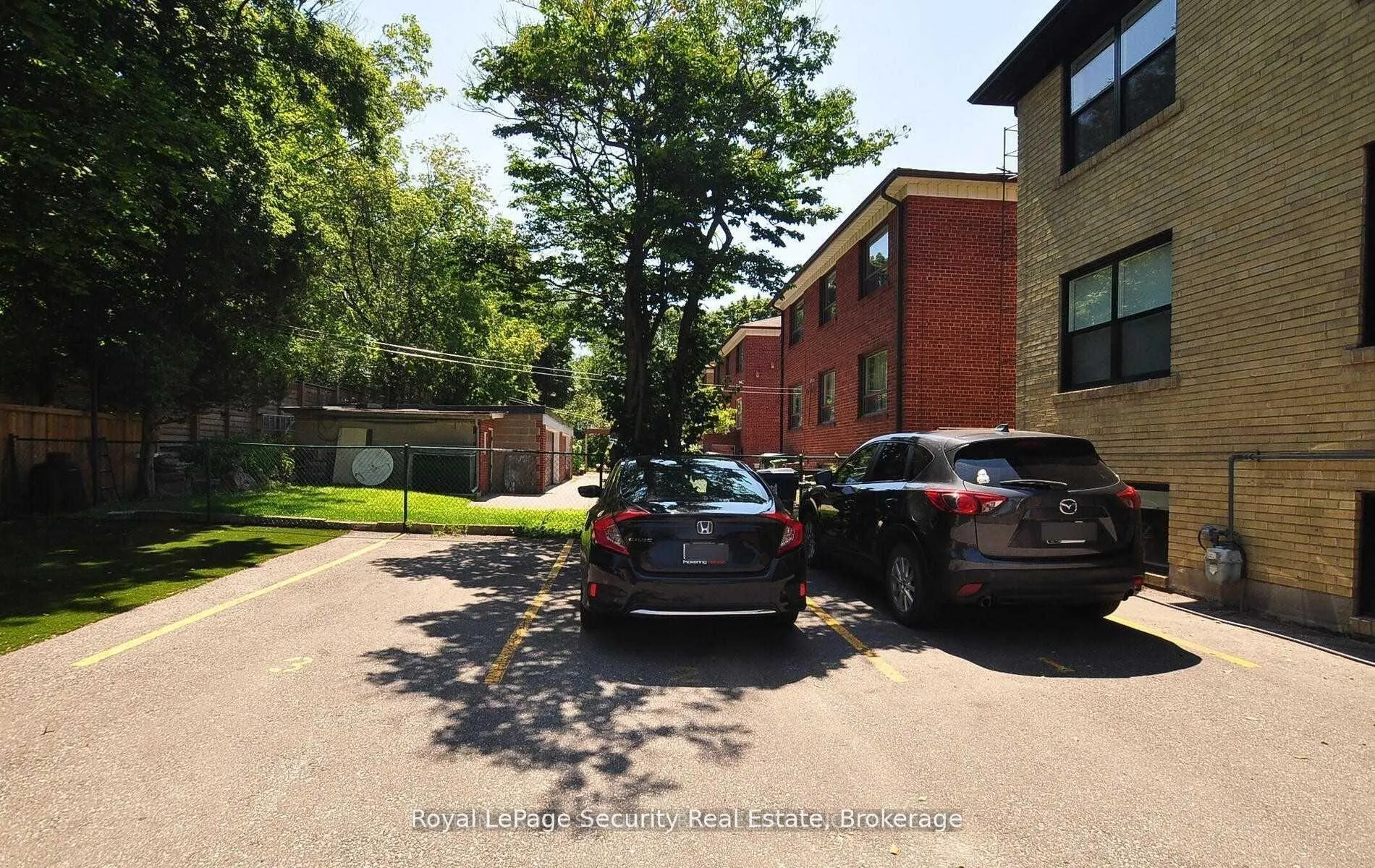 Photo 20 of Unit 2, 109 Stephen Drive, Etobicoke, Stonegate-Queensway — HOMEH