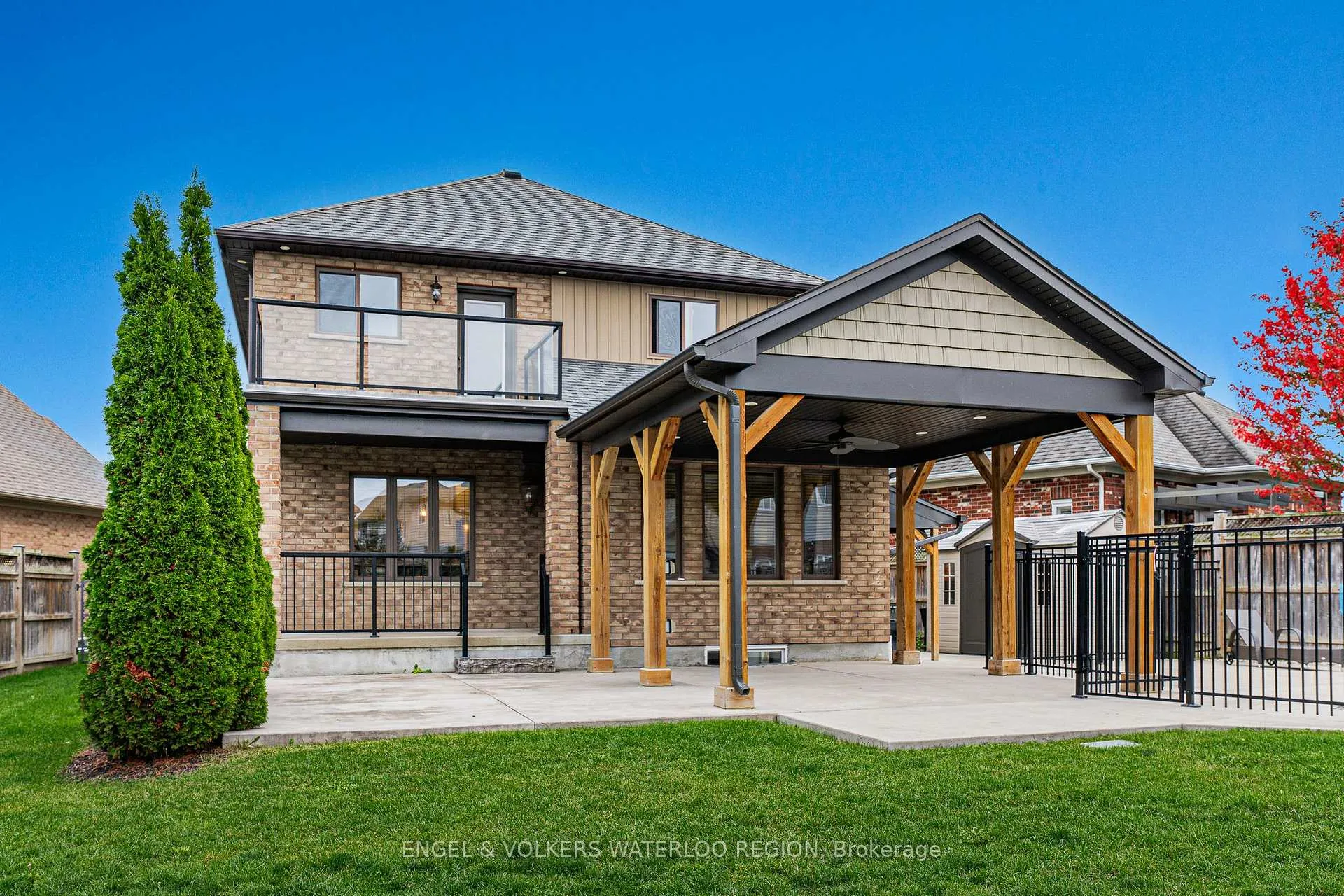 Photo 4 of 261 Watervale Crescent, Kitchener — HOMEH