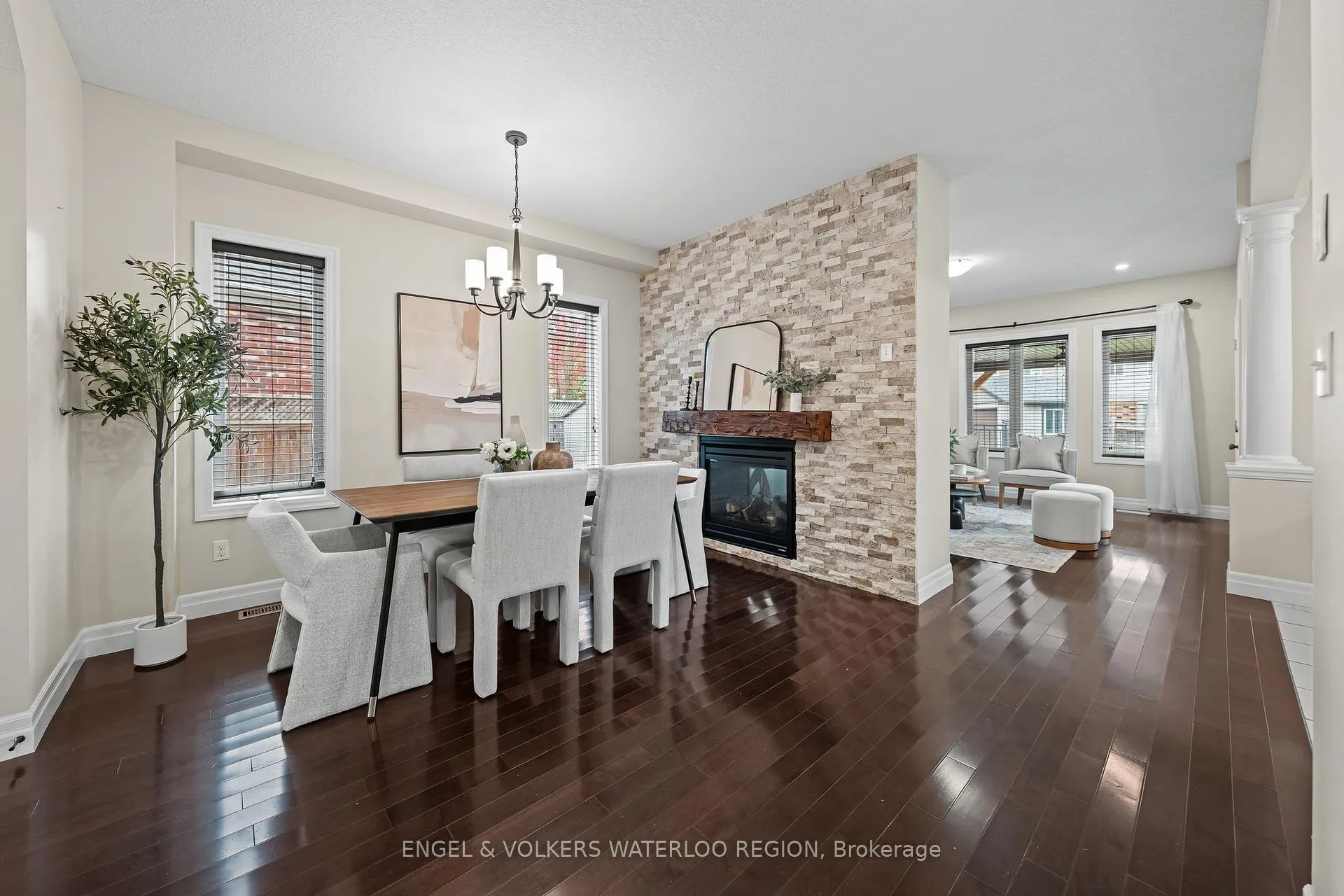 Photo 8 of 261 Watervale Crescent, Kitchener — HOMEH