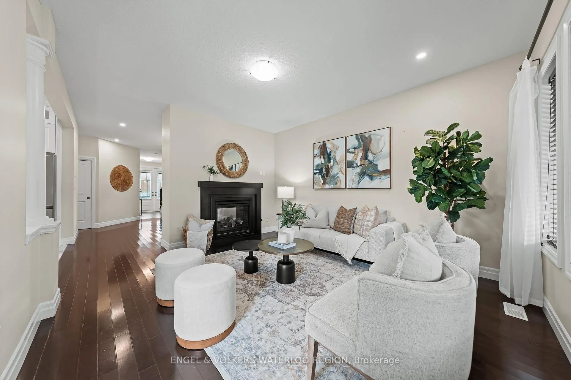 Photo 11 of 261 Watervale Crescent, Kitchener — HOMEH