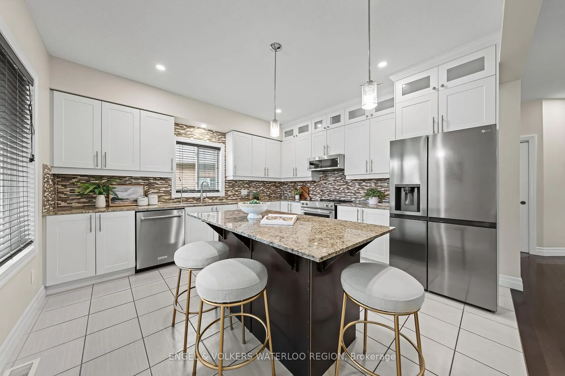 Photo 13 of 261 Watervale Crescent, Kitchener — HOMEH