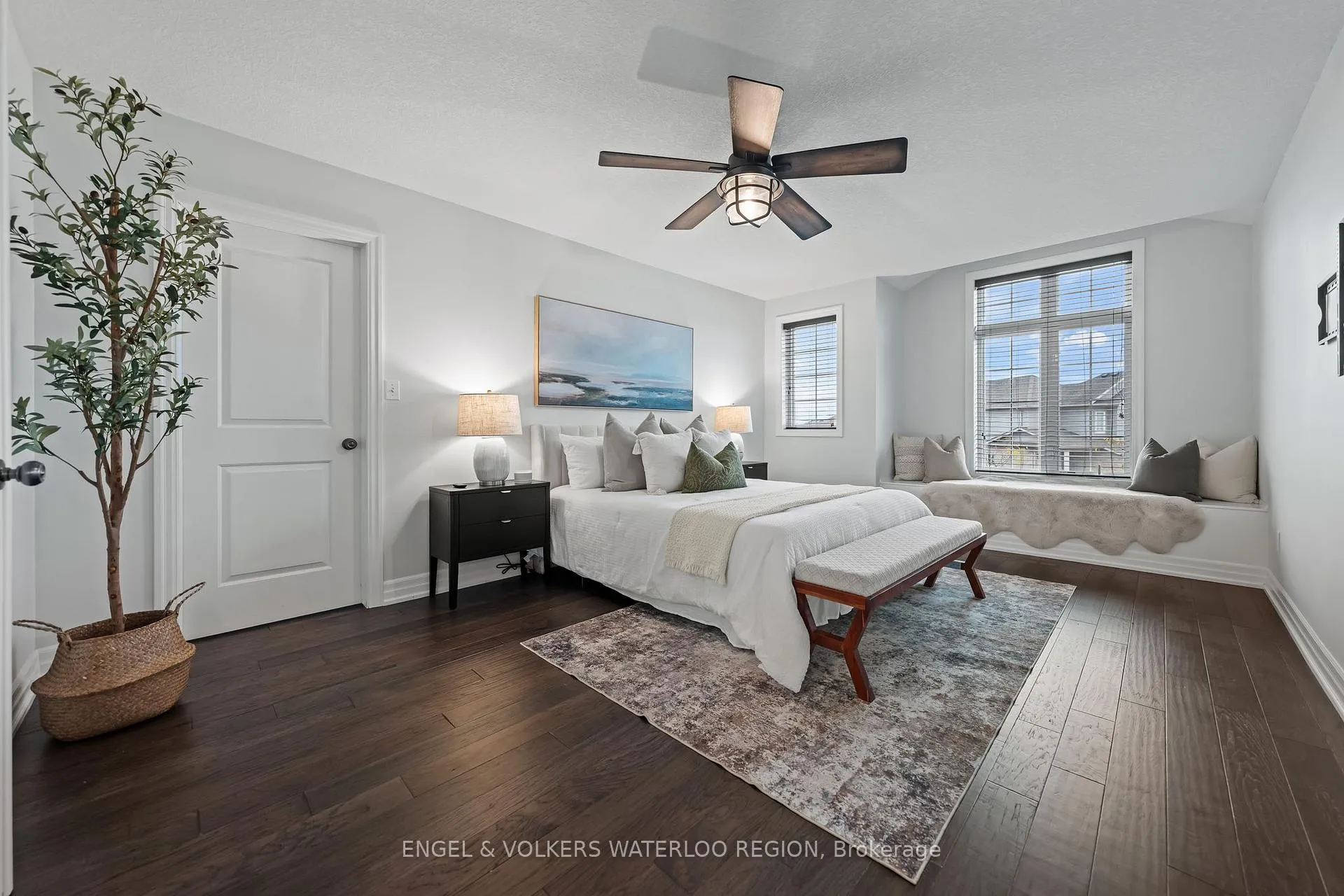 Photo 23 of 261 Watervale Crescent, Kitchener — HOMEH
