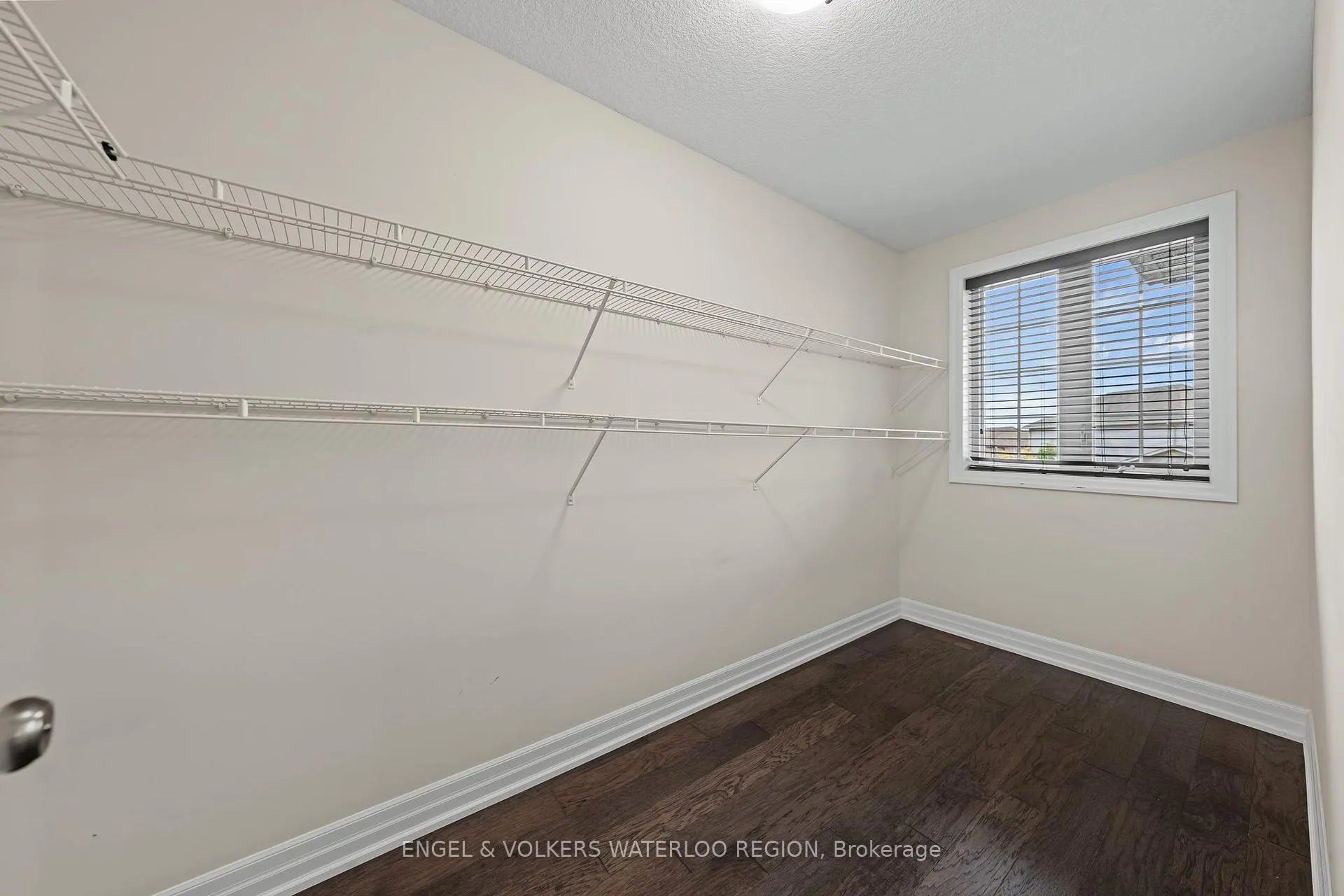 Photo 28 of 261 Watervale Crescent, Kitchener — HOMEH