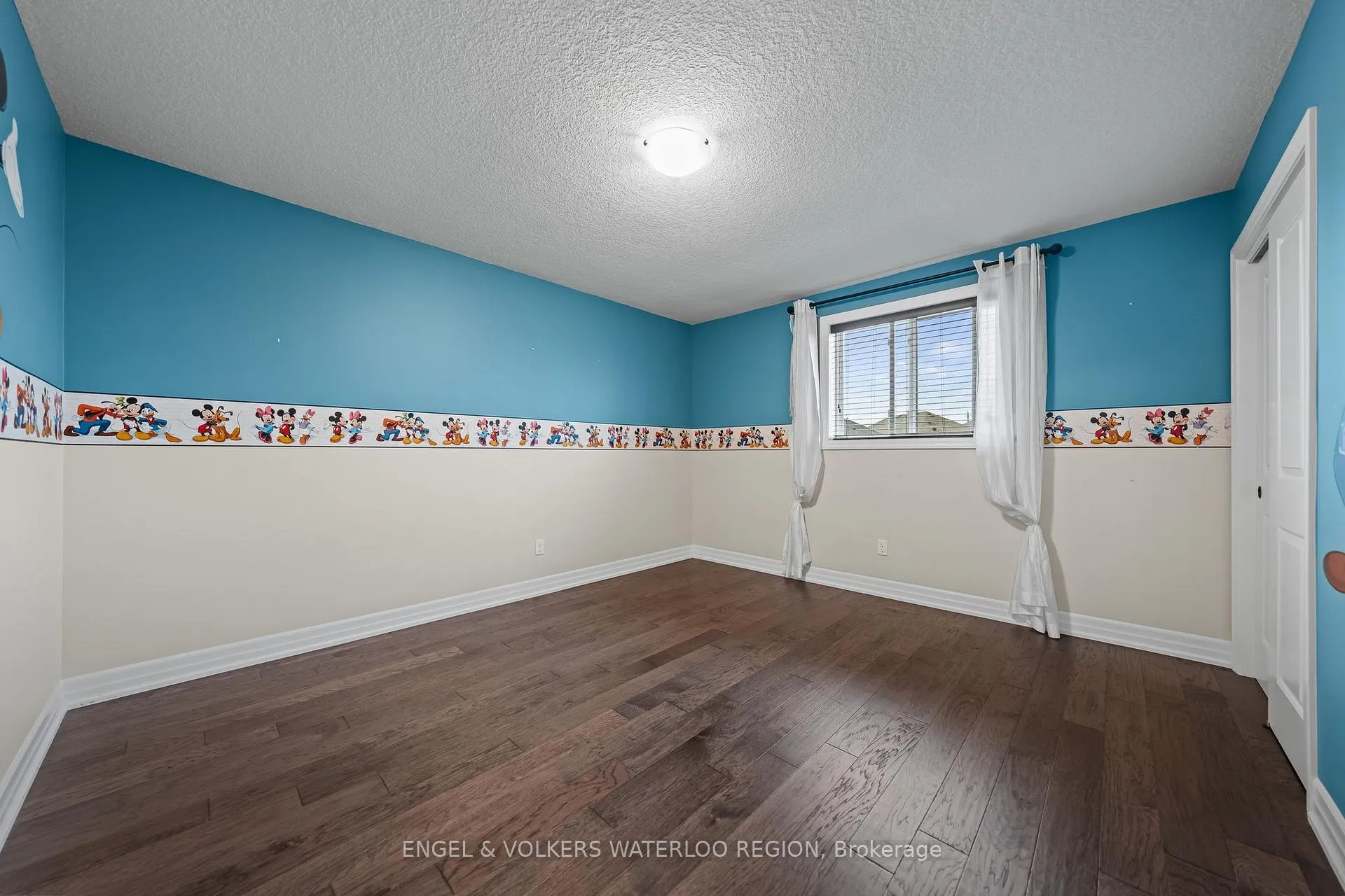Photo 29 of 261 Watervale Crescent, Kitchener — HOMEH