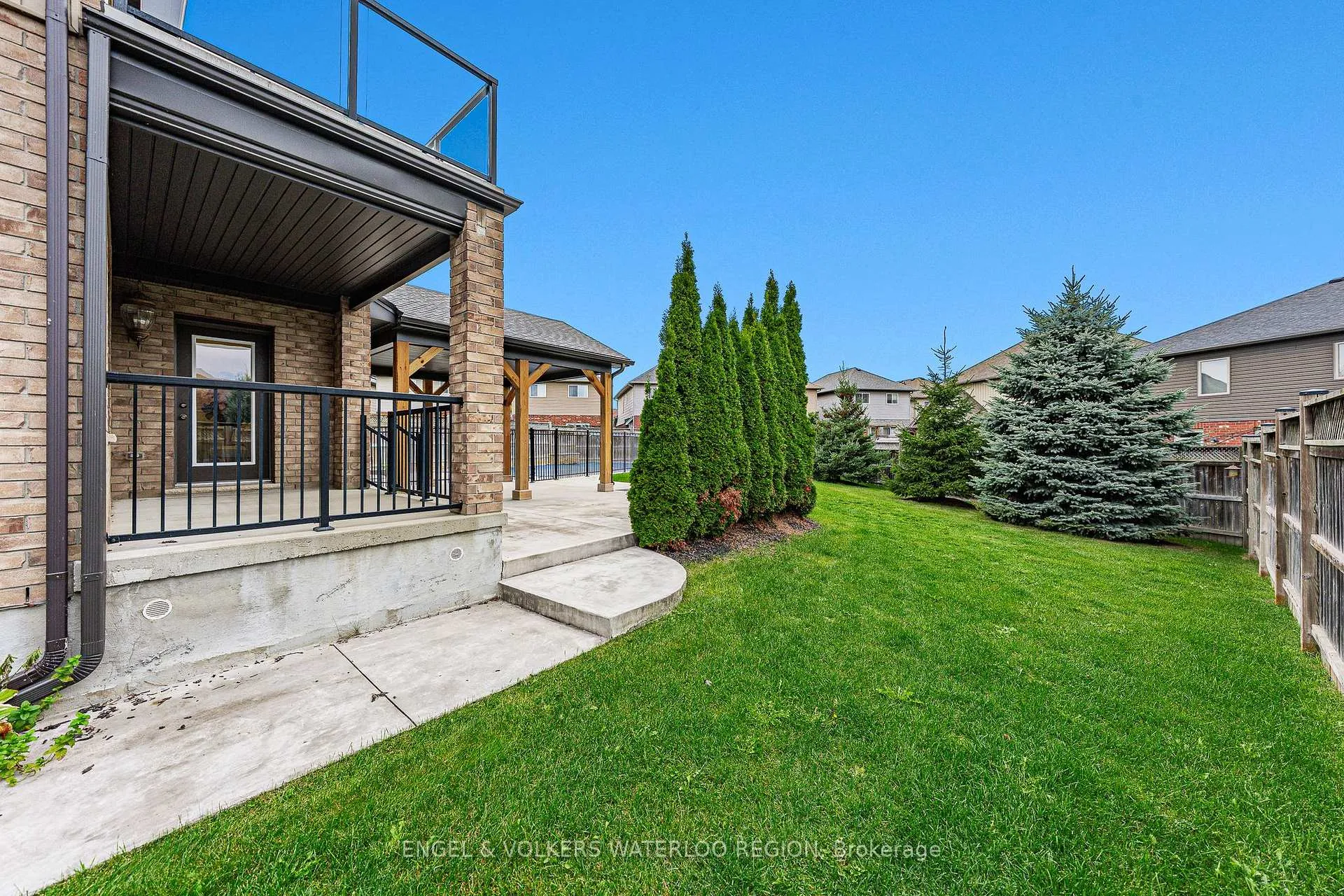 Photo 43 of 261 Watervale Crescent, Kitchener — HOMEH