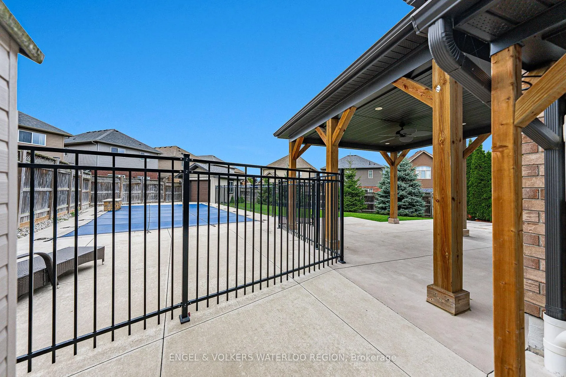 Photo 46 of 261 Watervale Crescent, Kitchener — HOMEH