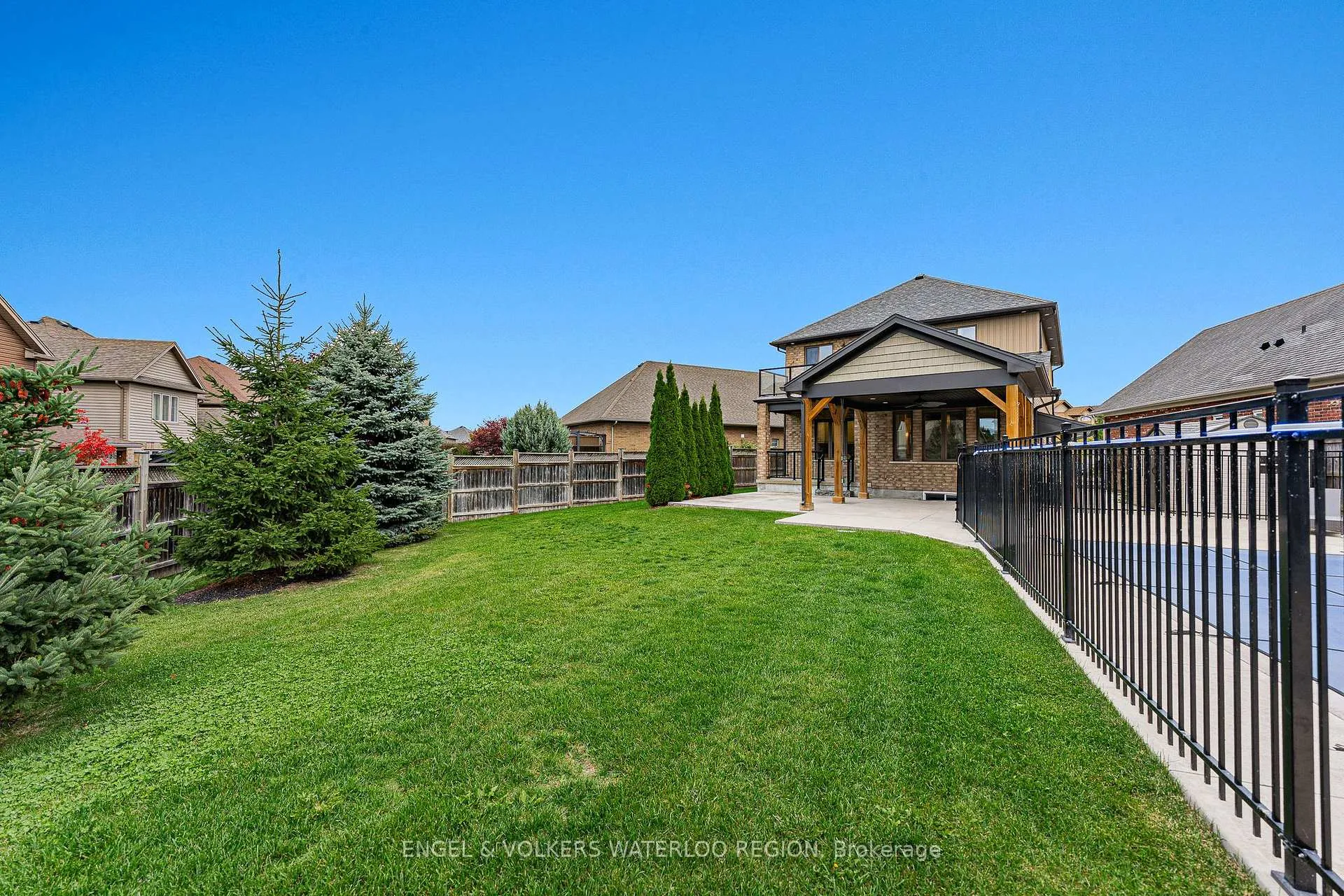 Photo 47 of 261 Watervale Crescent, Kitchener — HOMEH