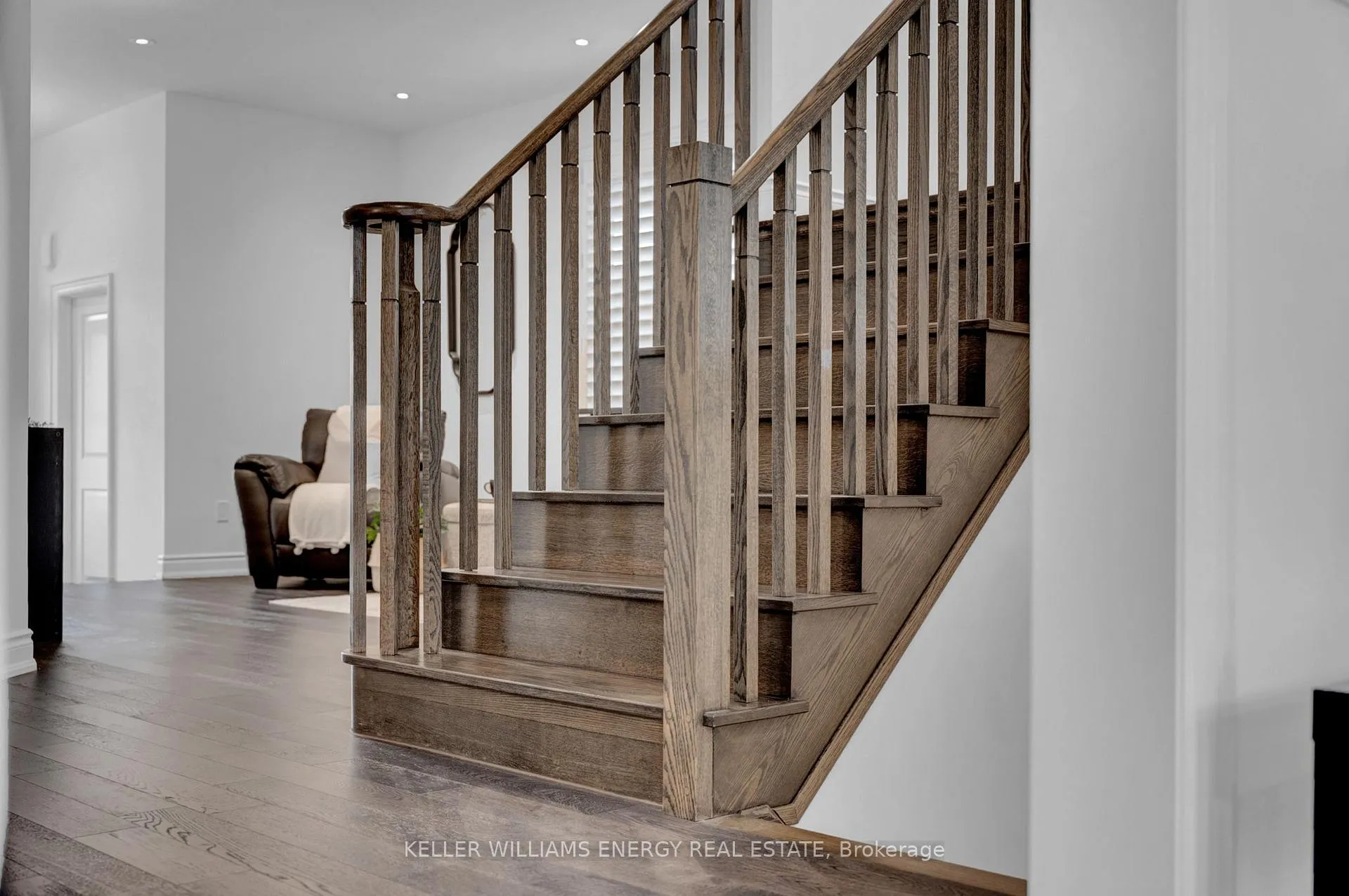Photo 26 of 183 William Fair Drive, Clarington, Bowmanville — HOMEH