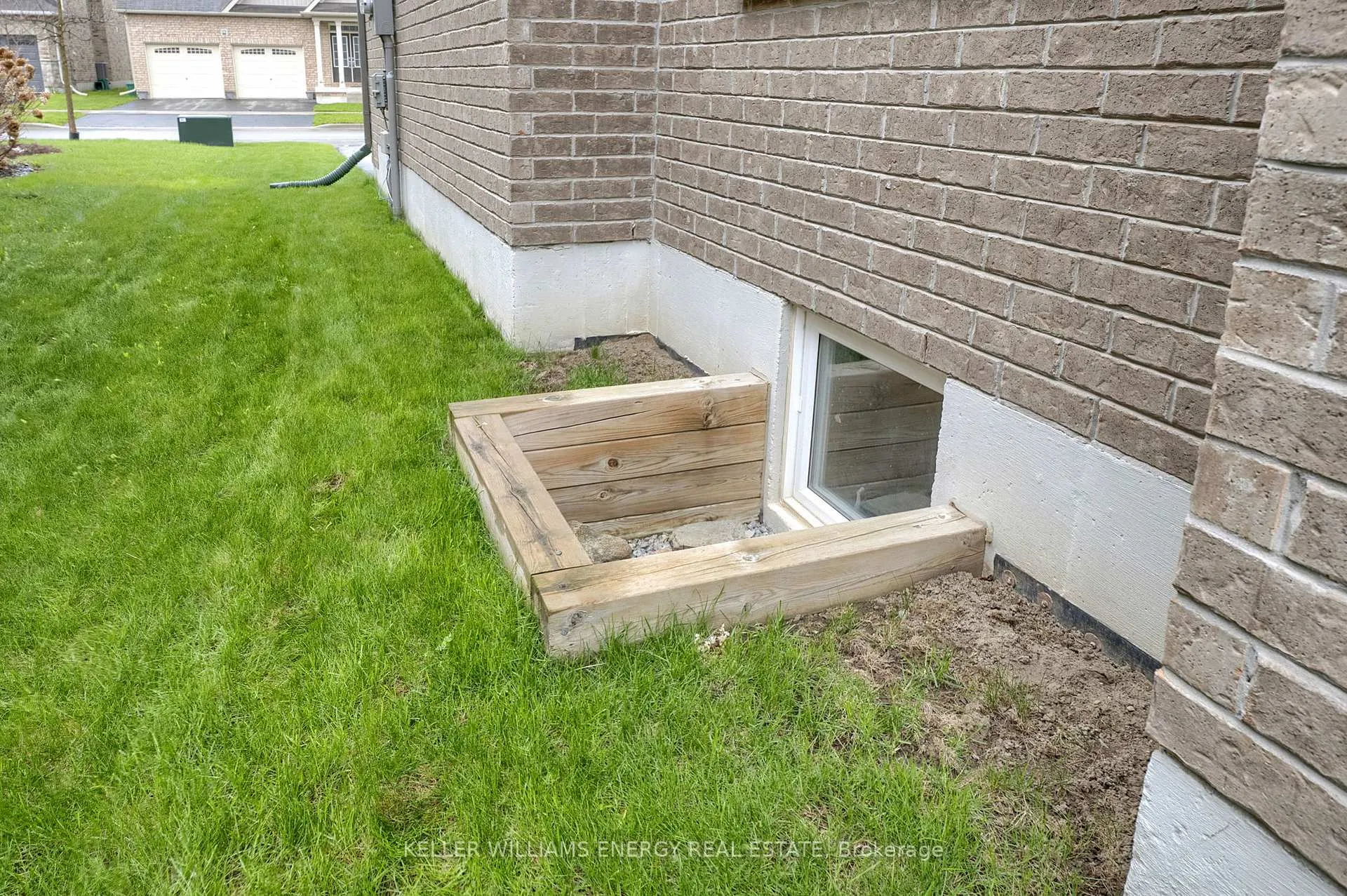 Photo 46 of 183 William Fair Drive, Clarington, Bowmanville — HOMEH