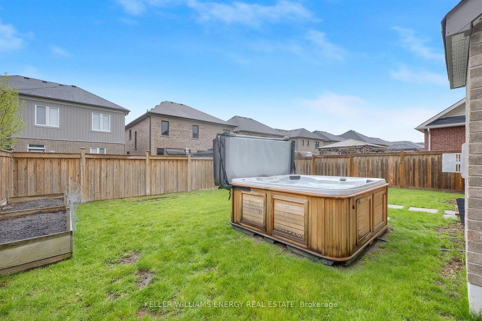 Photo 48 of 183 William Fair Drive, Clarington, Bowmanville — HOMEH