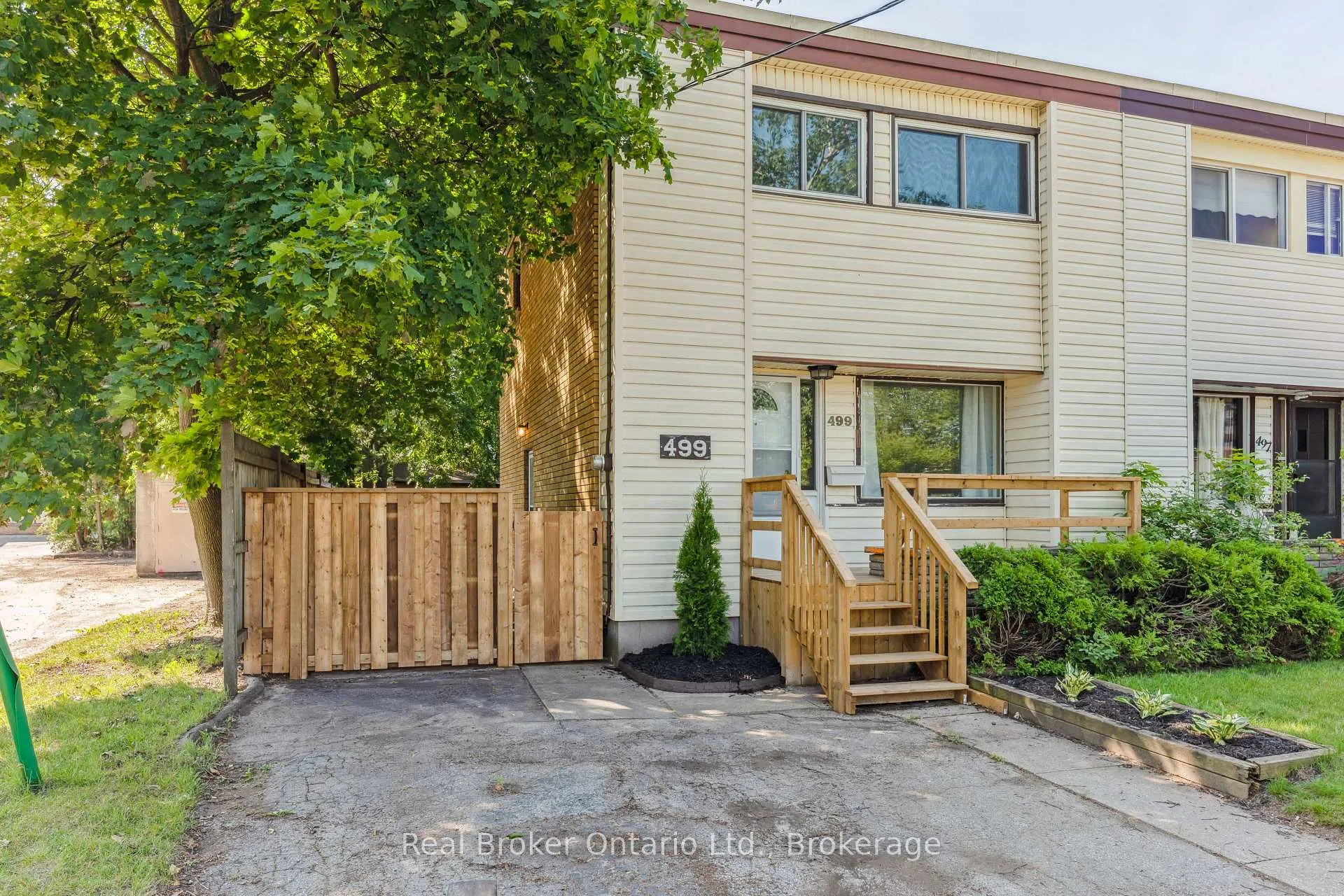 Photo 2 of 499 Krug Street, Kitchener, Rosemount — HOMEH