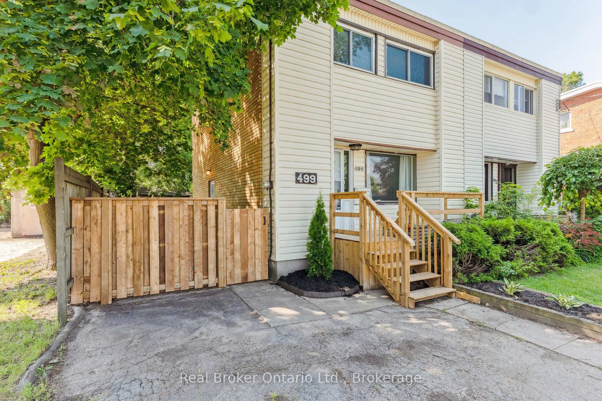 Photo 3 of 499 Krug Street, Kitchener, Rosemount — HOMEH