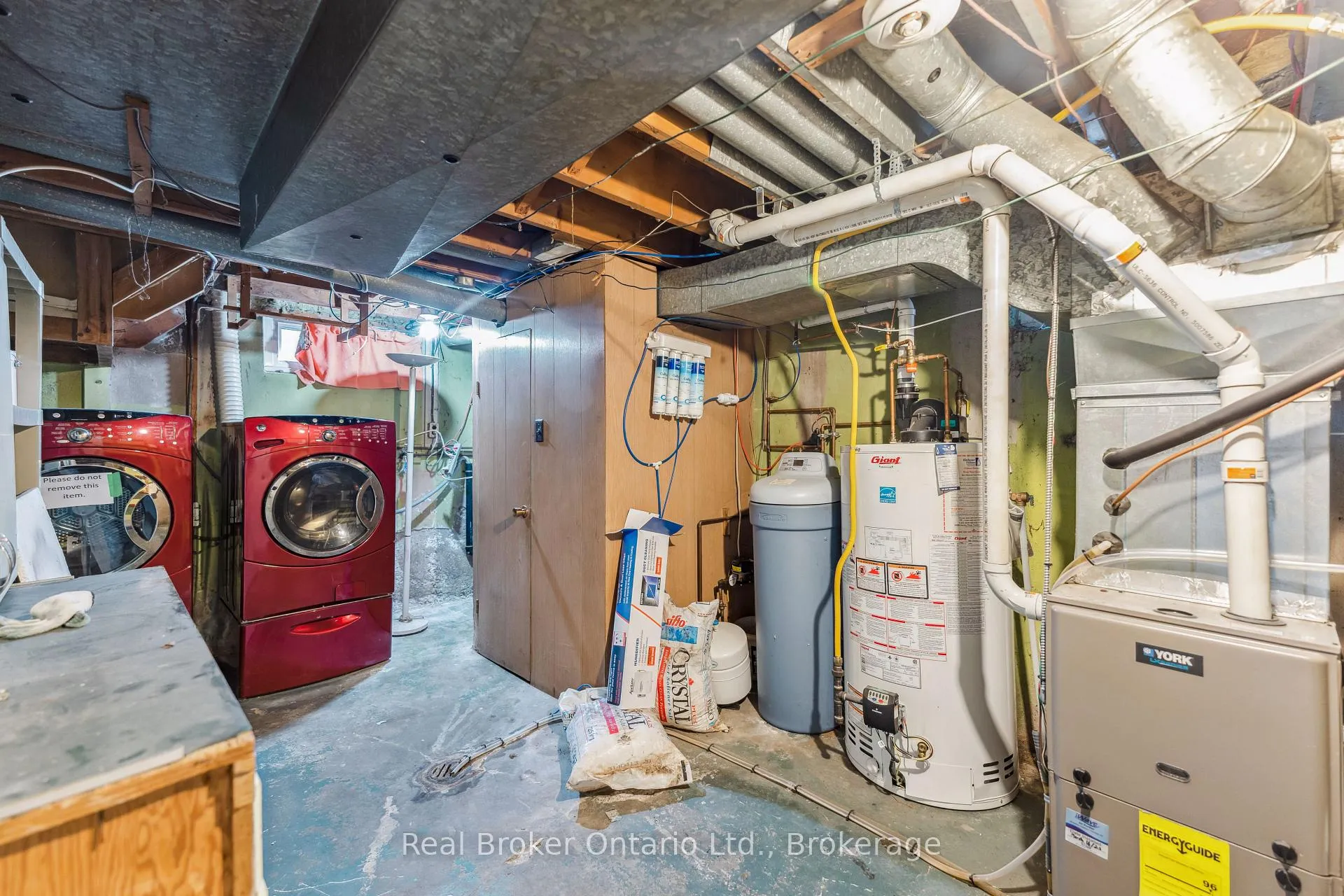 Photo 4 of 499 Krug Street, Kitchener, Rosemount — HOMEH