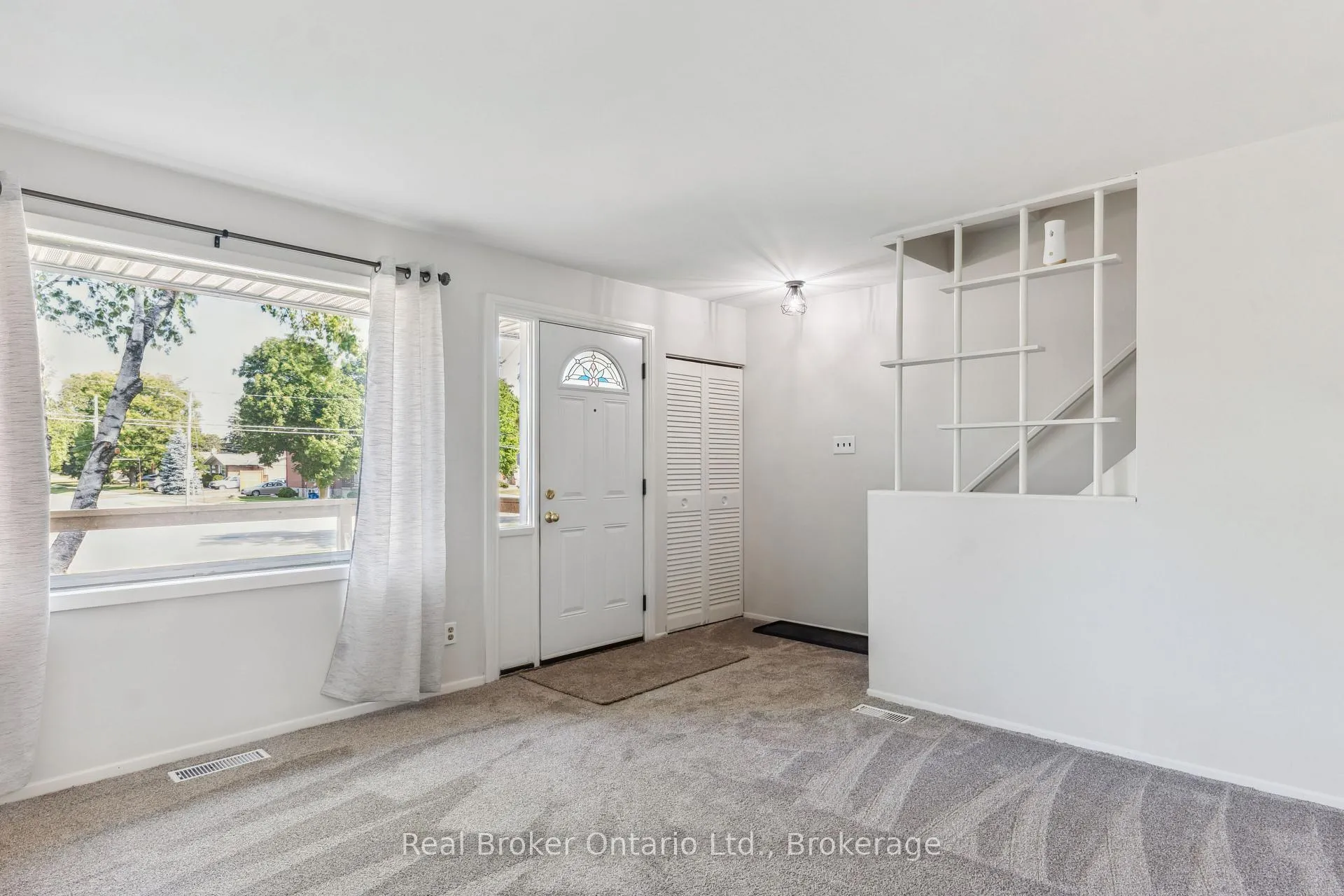 Photo 11 of 499 Krug Street, Kitchener, Rosemount — HOMEH