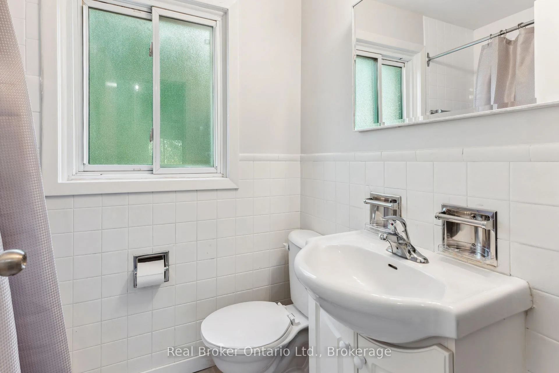 Photo 17 of 499 Krug Street, Kitchener, Rosemount — HOMEH