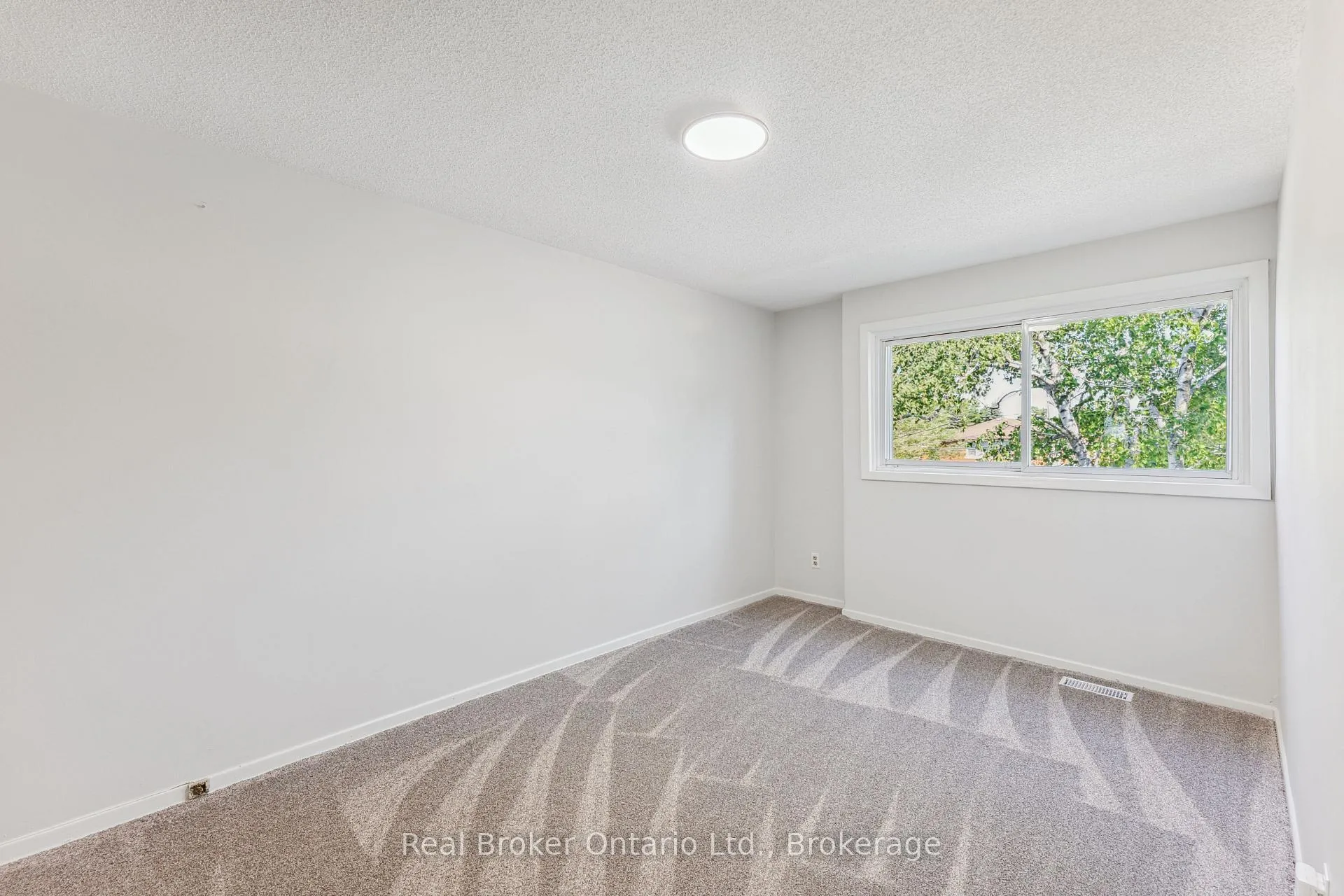 Photo 20 of 499 Krug Street, Kitchener, Rosemount — HOMEH