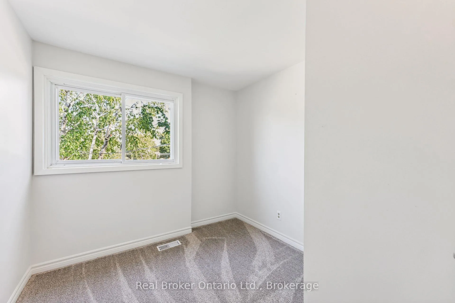 Photo 22 of 499 Krug Street, Kitchener, Rosemount — HOMEH
