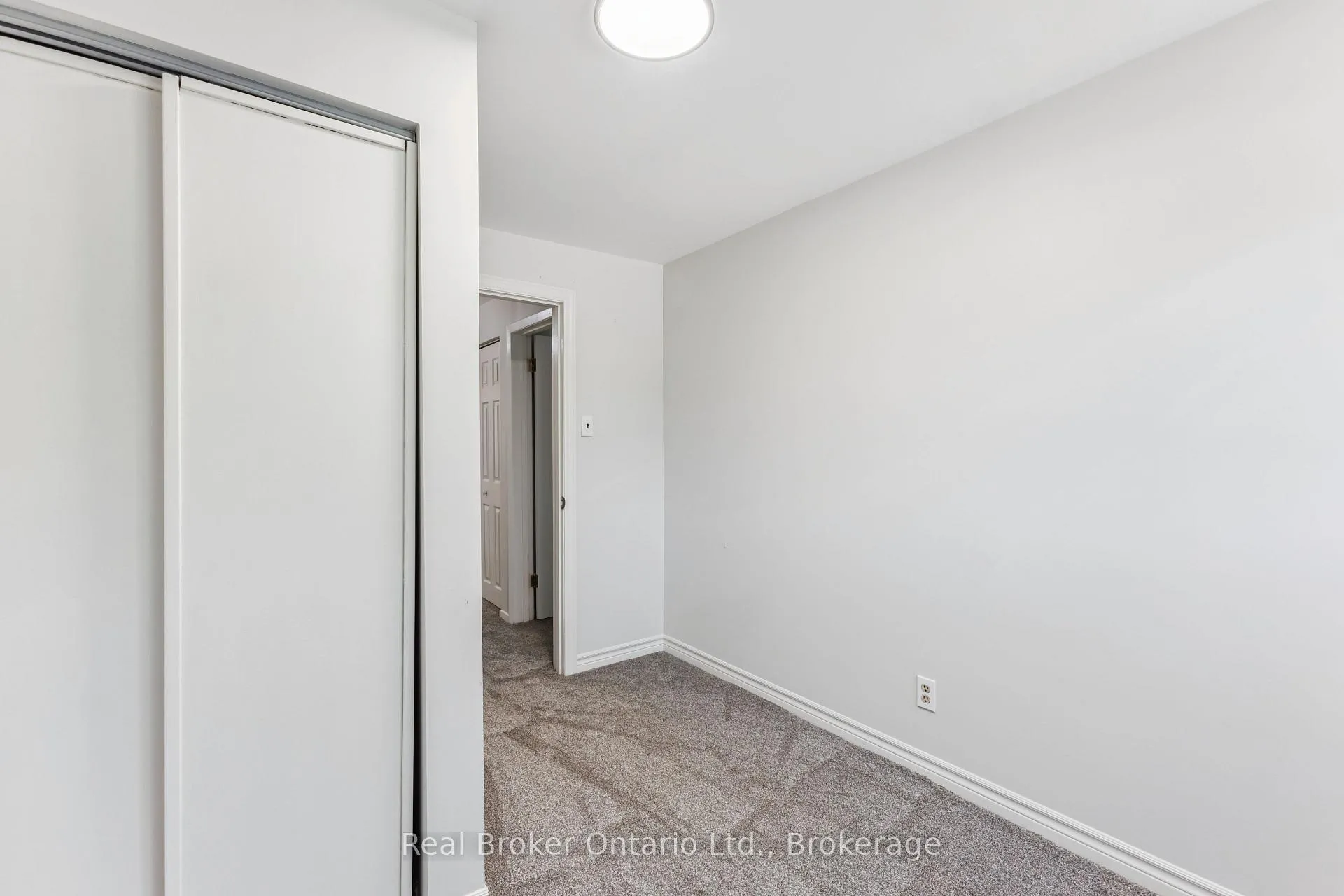 Photo 24 of 499 Krug Street, Kitchener, Rosemount — HOMEH
