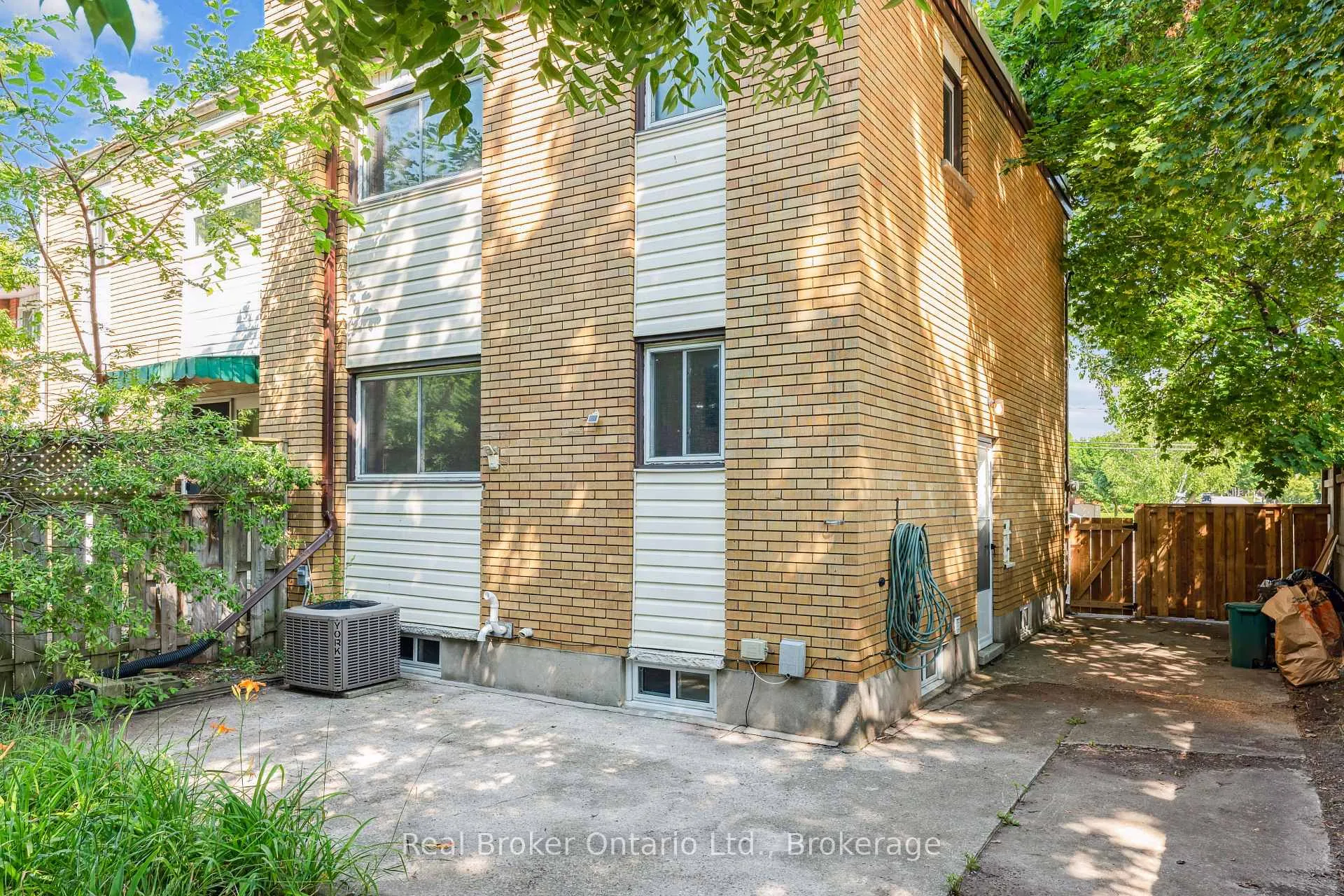 Photo 33 of 499 Krug Street, Kitchener, Rosemount — HOMEH