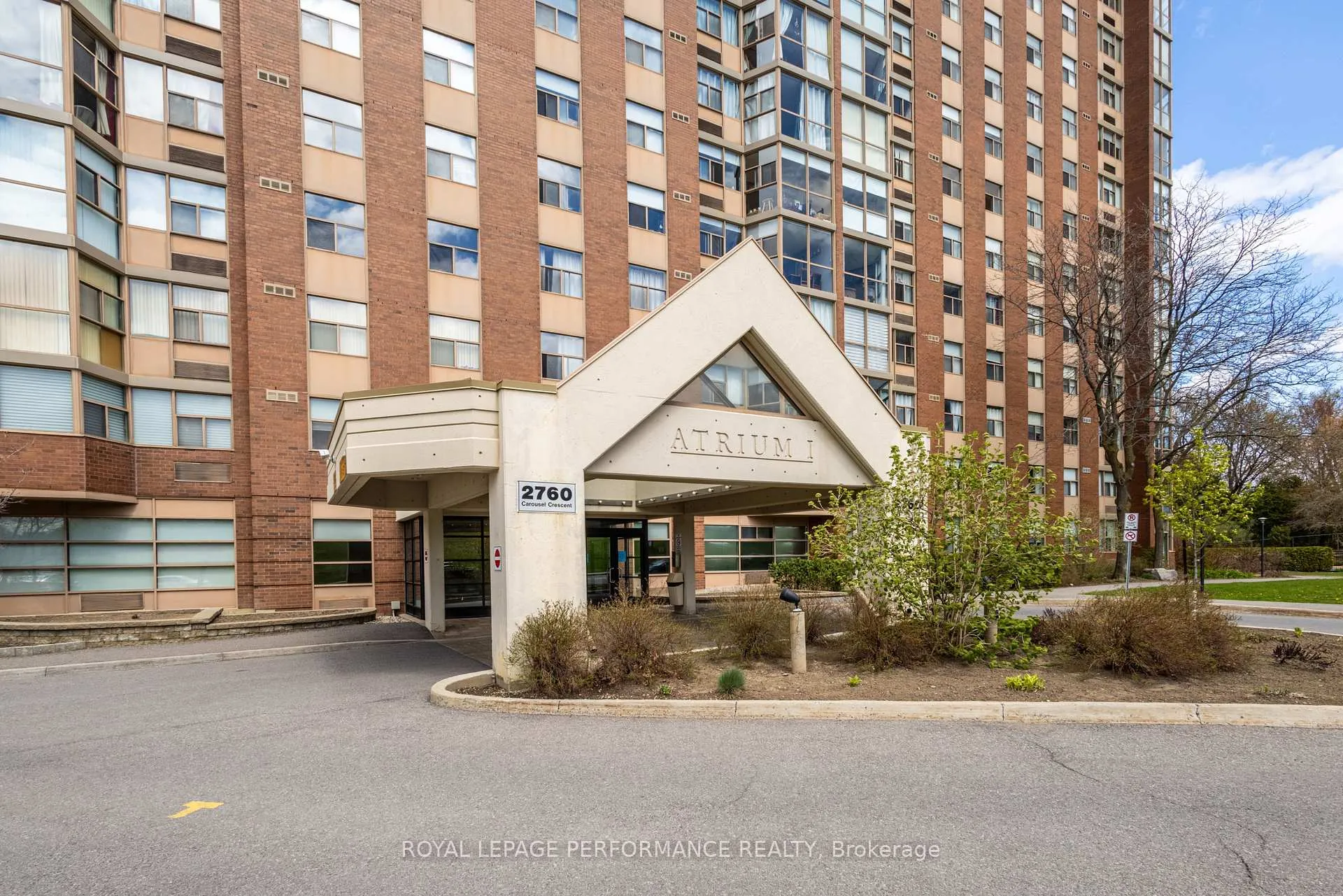 Photo 2 of Unit 1606, 2760 Carousel Crescent, Ottawa, Emerald Woods/Sawmill Creek — HOMEH