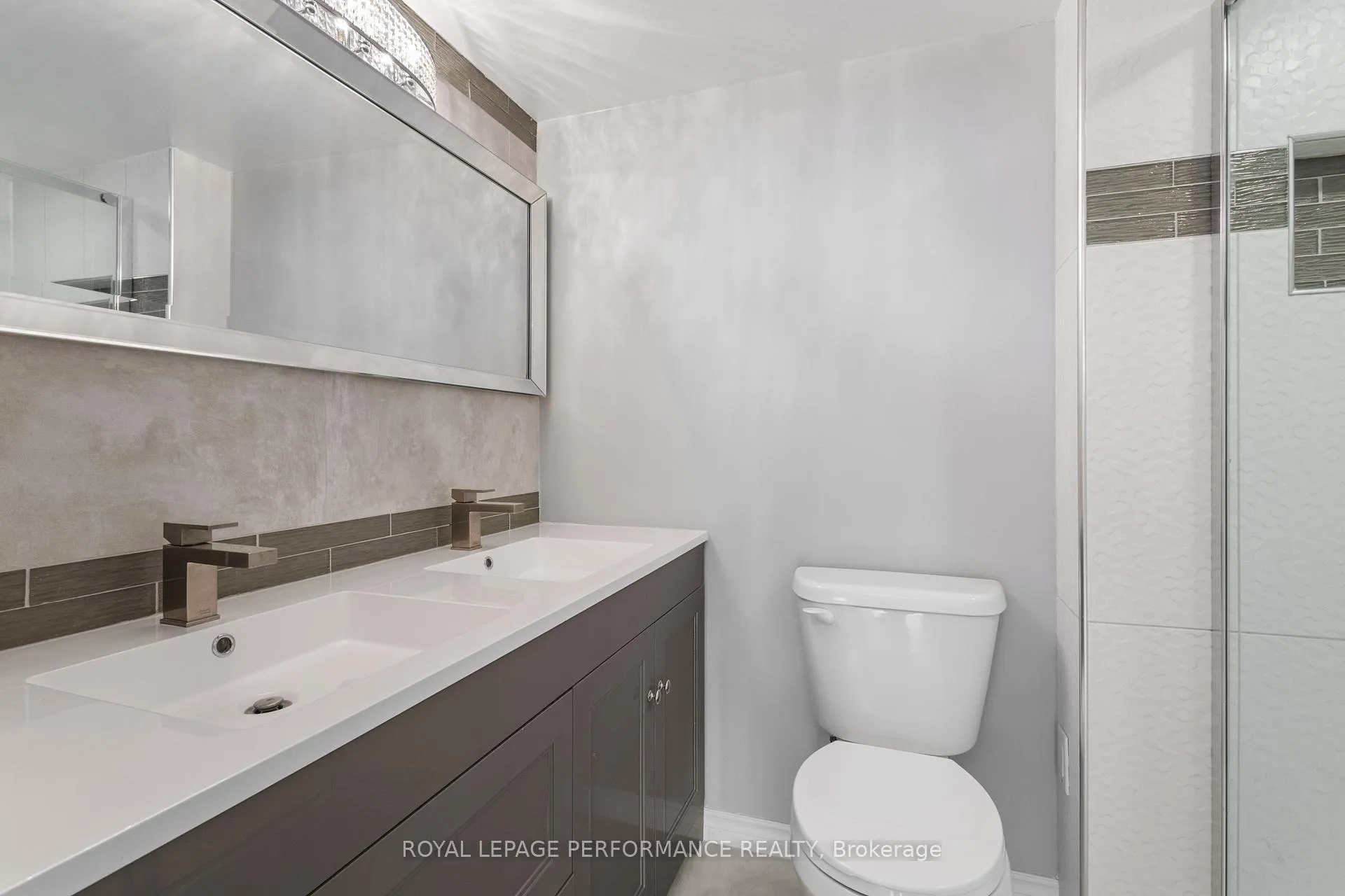 Photo 24 of Unit 1606, 2760 Carousel Crescent, Ottawa, Emerald Woods/Sawmill Creek — HOMEH