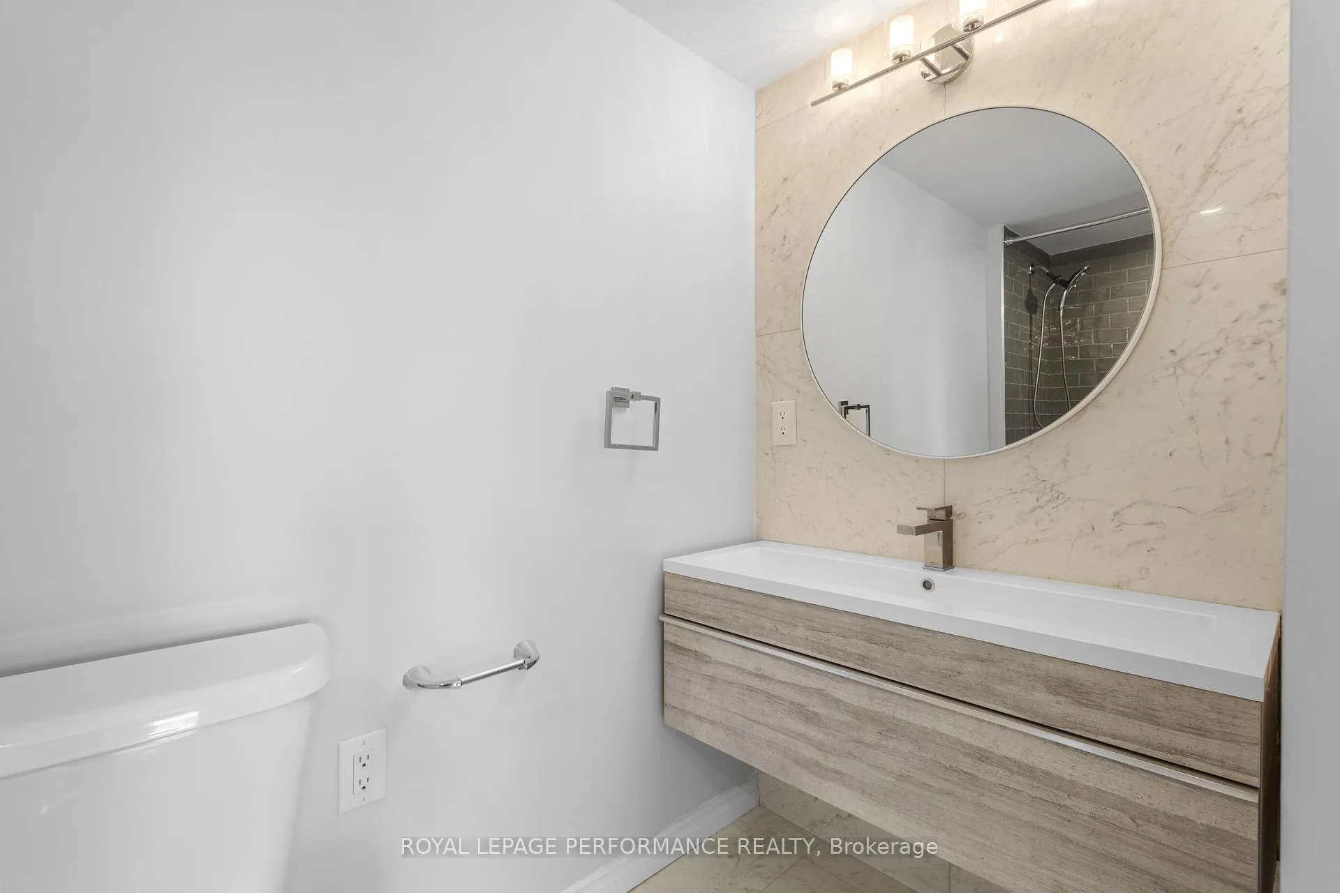 Photo 25 of Unit 1606, 2760 Carousel Crescent, Ottawa, Emerald Woods/Sawmill Creek — HOMEH