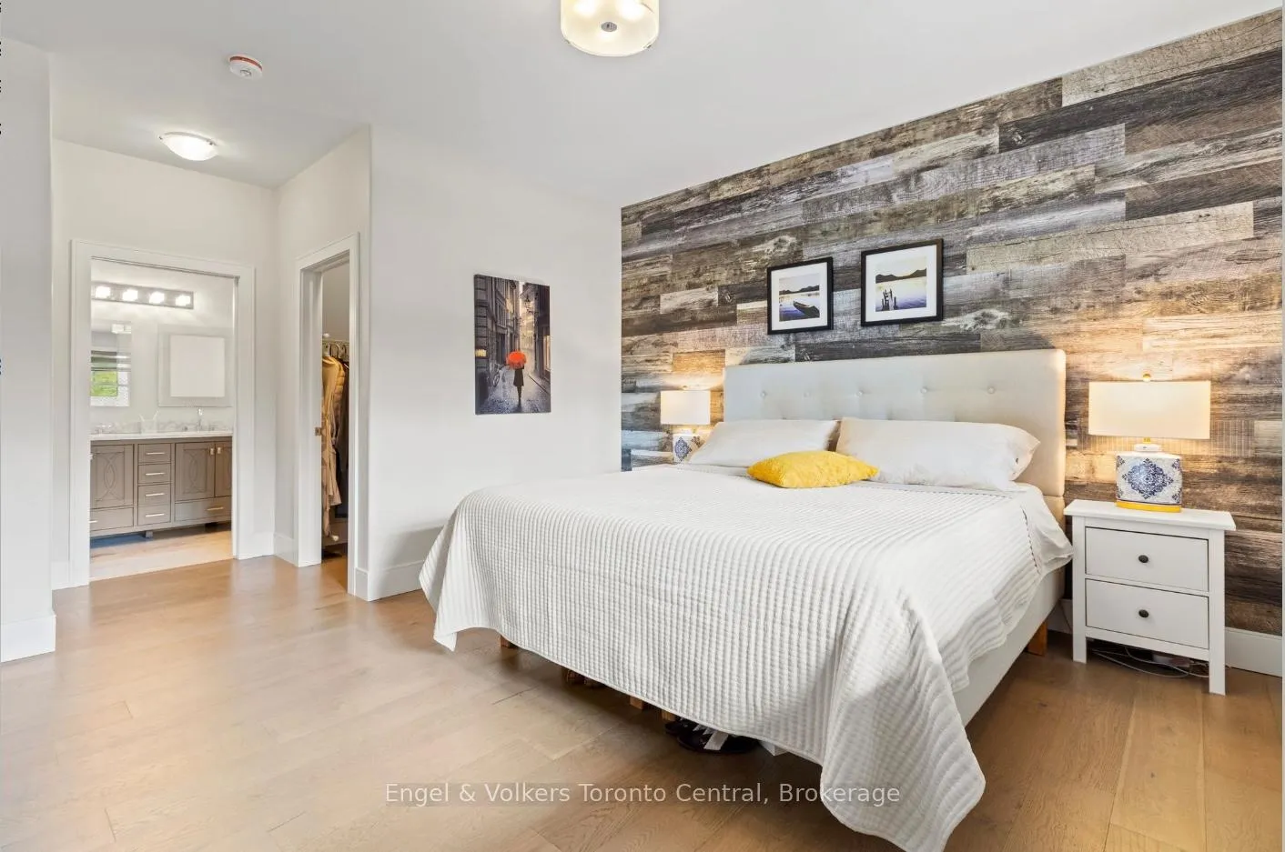 Photo 13 of 14 Thomas Street, Wasaga Beach — HOMEH