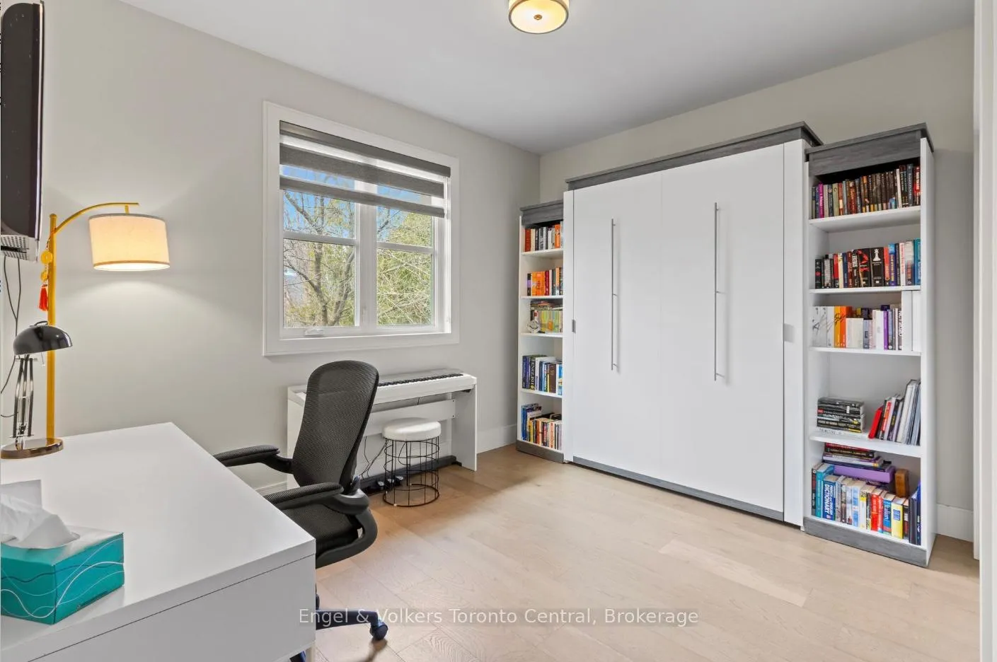 Photo 15 of 14 Thomas Street, Wasaga Beach — HOMEH