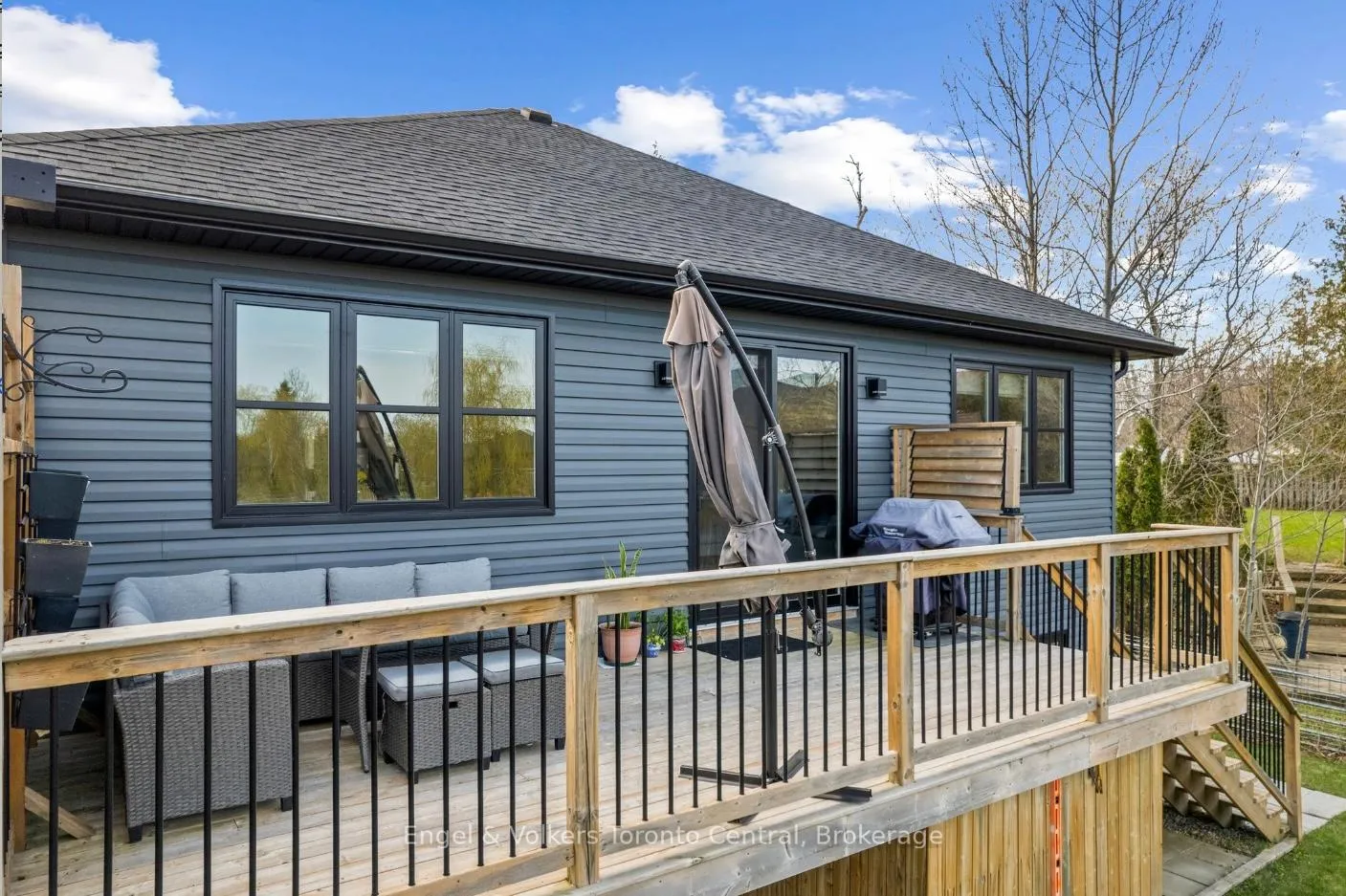 Photo 28 of 14 Thomas Street, Wasaga Beach — HOMEH