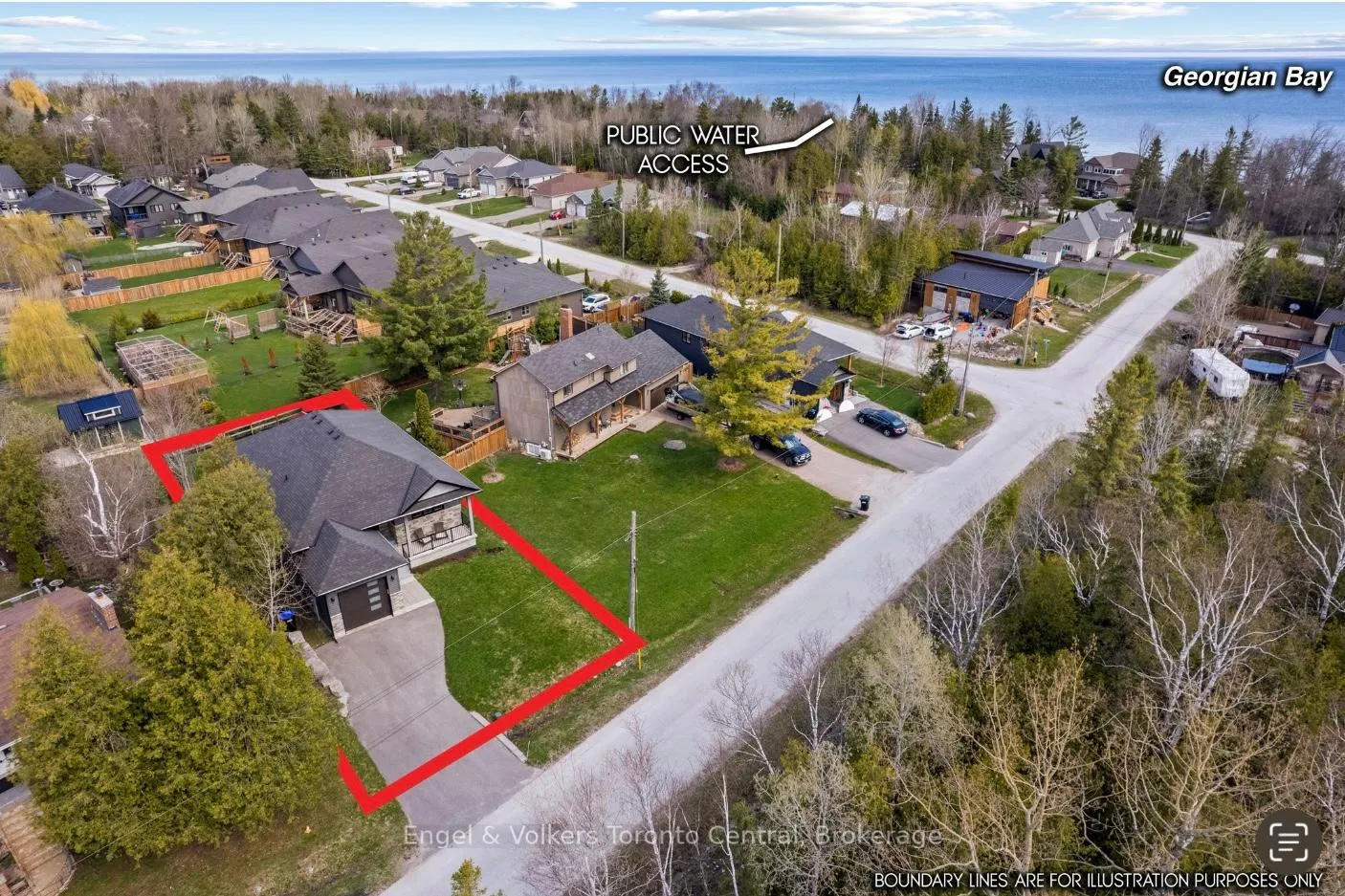 Photo 1 of 14 Thomas Street, Wasaga Beach — HOMEH