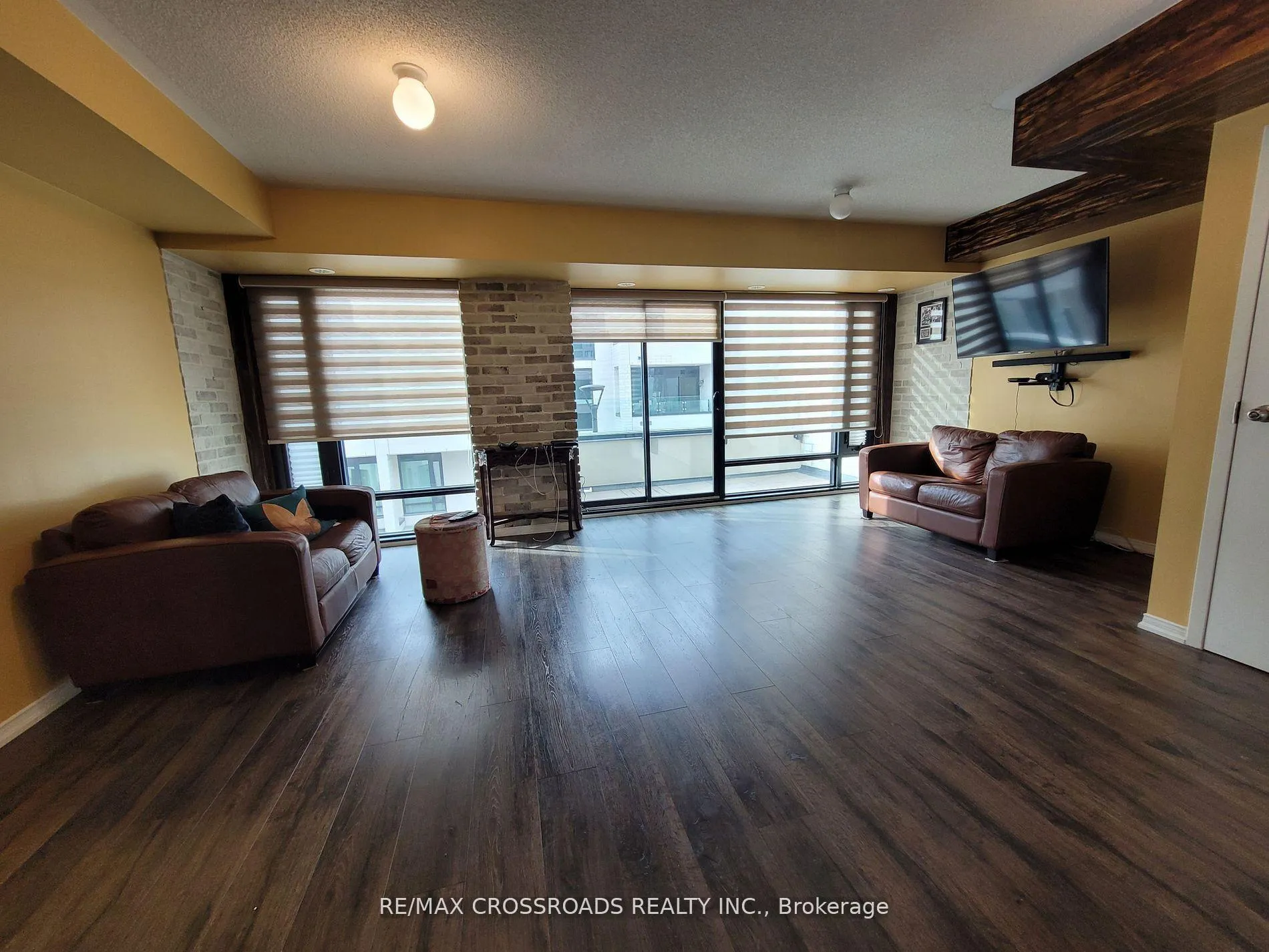Photo 2 of Unit 202, 134 Widdicombe Hill Boulevard, Etobicoke, Willowridge-Martingrove-Richview — HOMEH