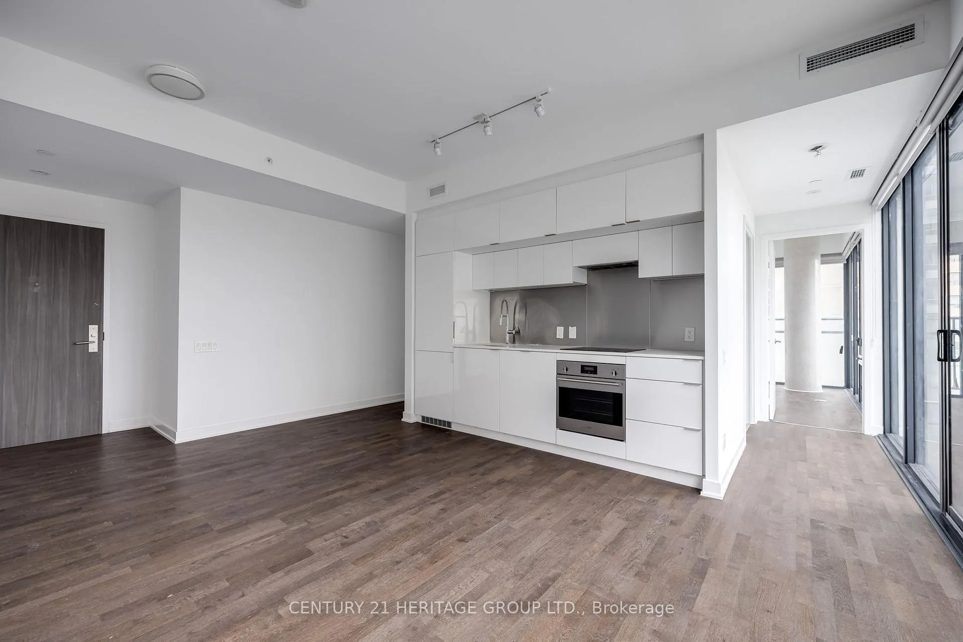 Photo 7 of Unit 608, 185 Roehampton Avenue, Toronto, Mount Pleasant West — HOMEH