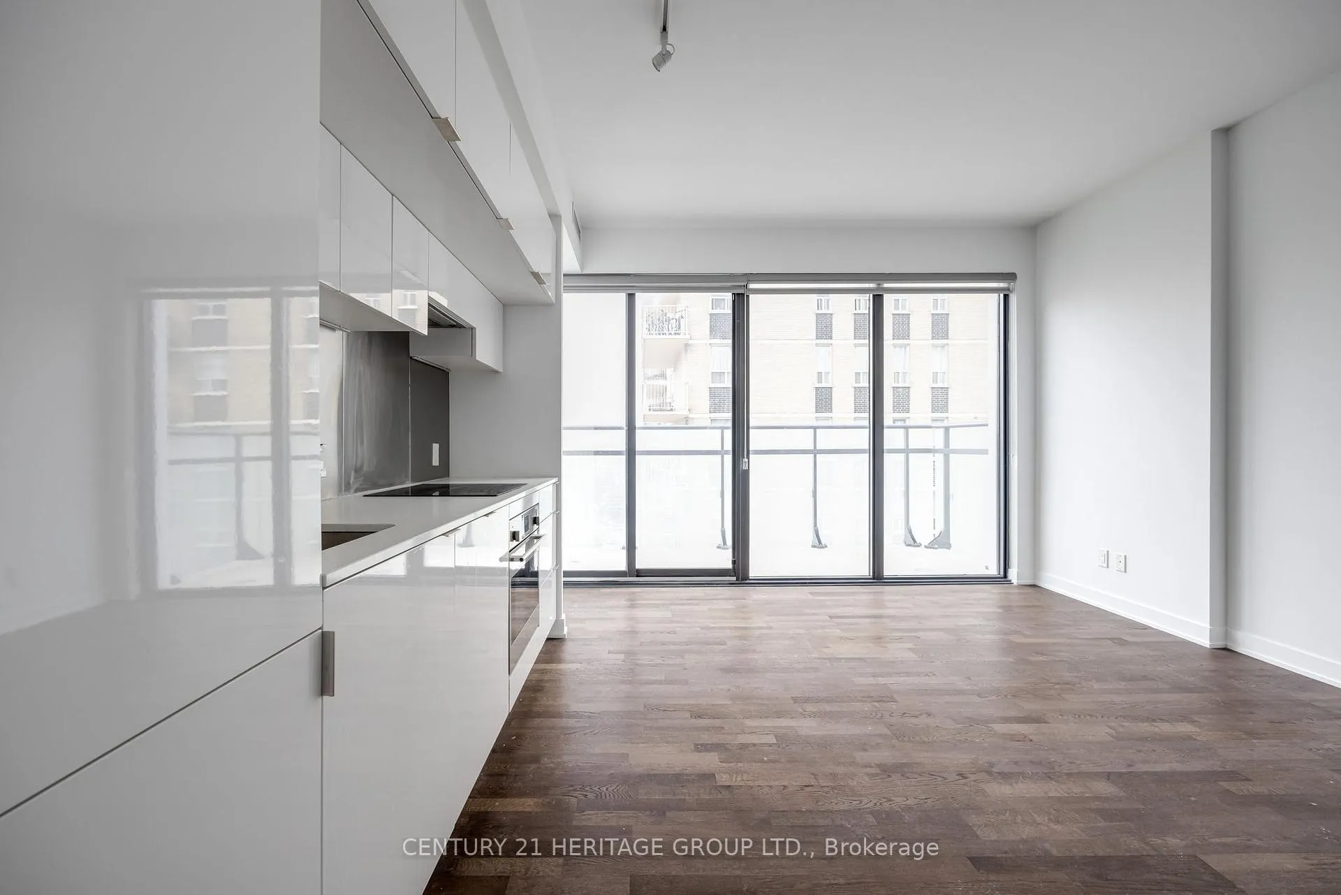 Photo 8 of Unit 608, 185 Roehampton Avenue, Toronto, Mount Pleasant West — HOMEH
