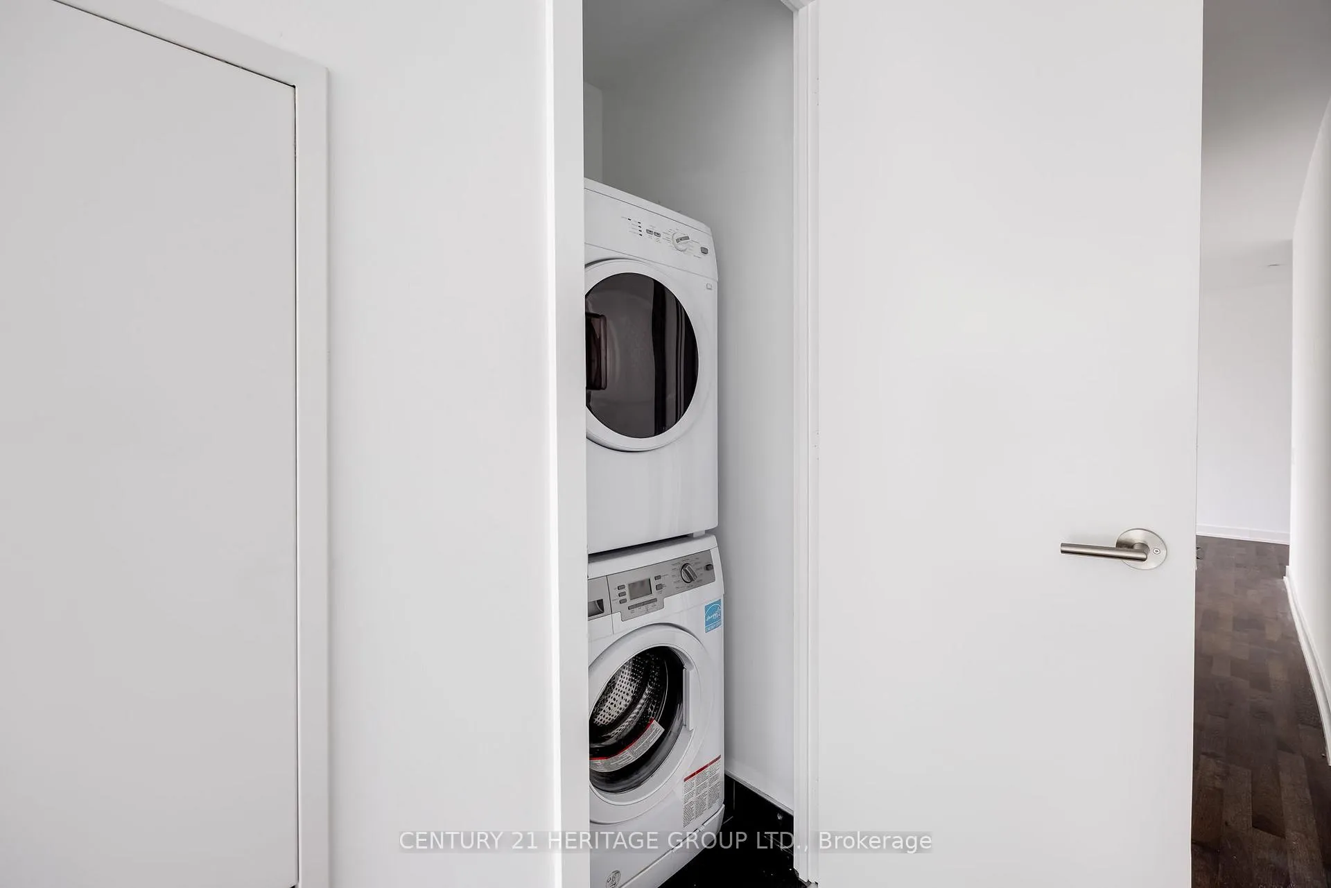 Photo 13 of Unit 608, 185 Roehampton Avenue, Toronto, Mount Pleasant West — HOMEH