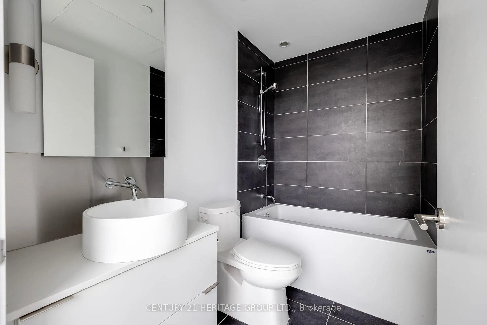 Photo 15 of Unit 608, 185 Roehampton Avenue, Toronto, Mount Pleasant West — HOMEH