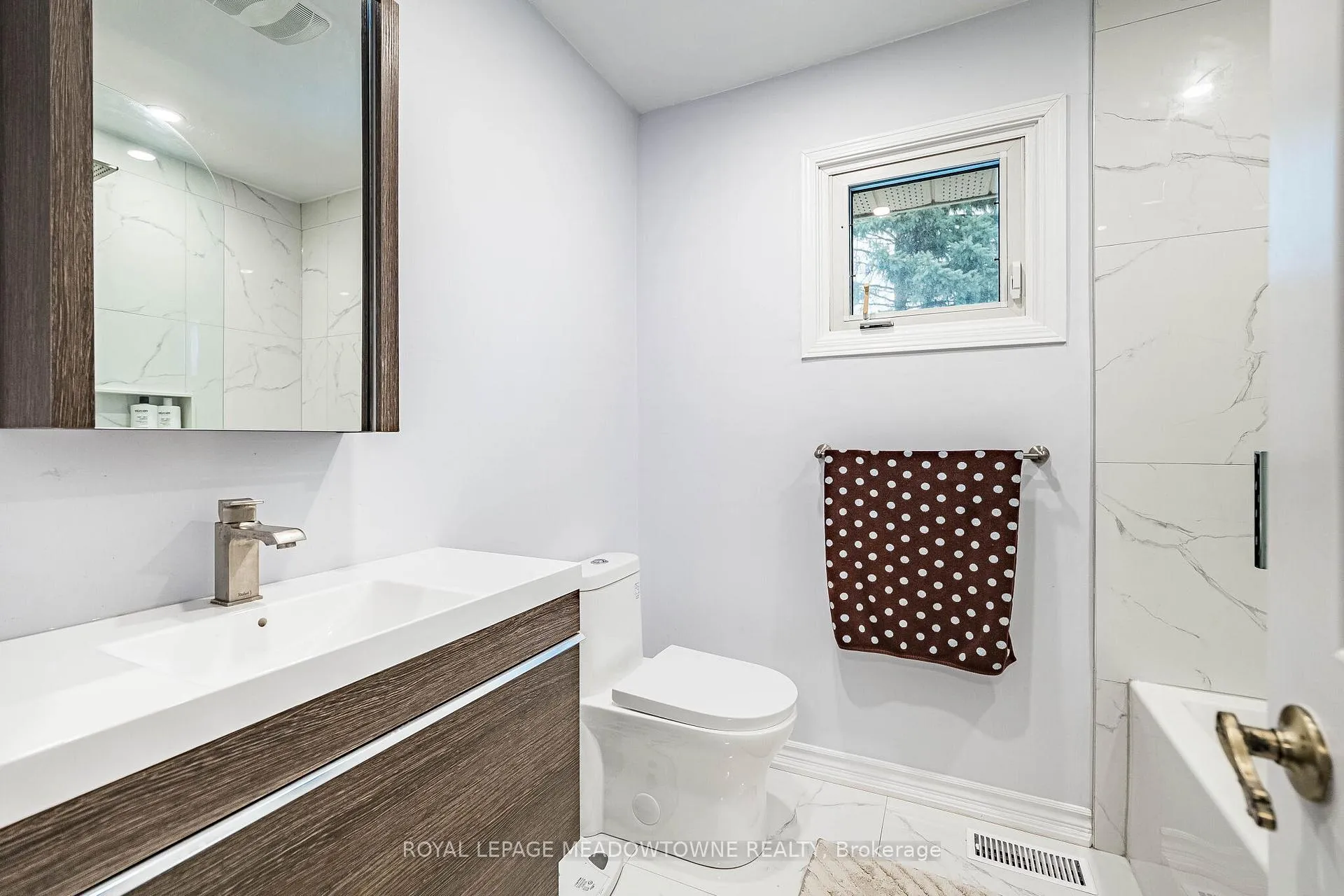Photo 33 of 8 Wadsworth Circle, Brampton, Snelgrove — HOMEH
