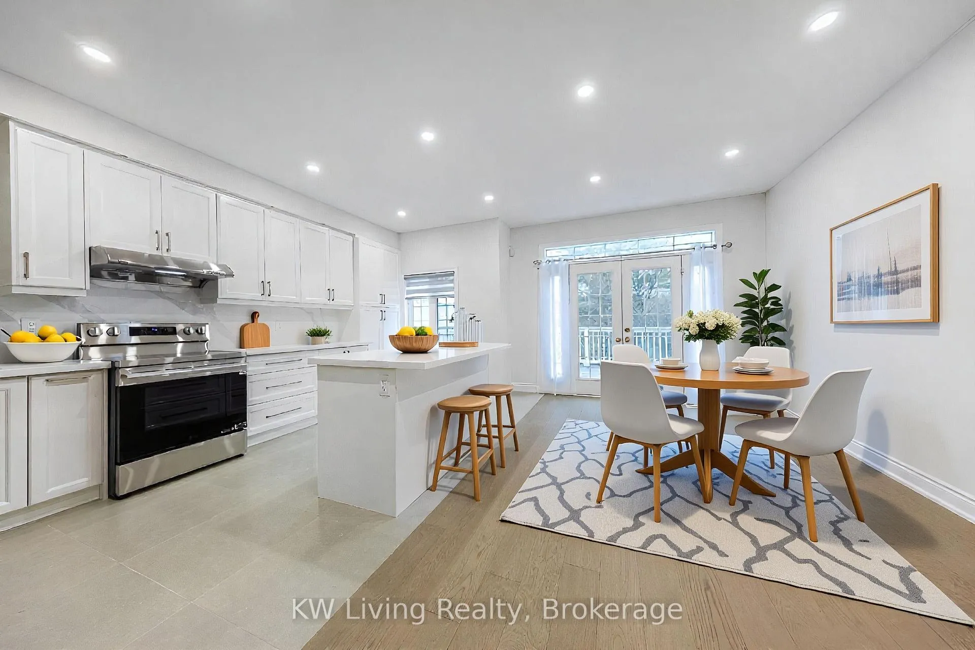 Photo 2 of 12 Crispin Court, Markham, Buttonville — HOMEH