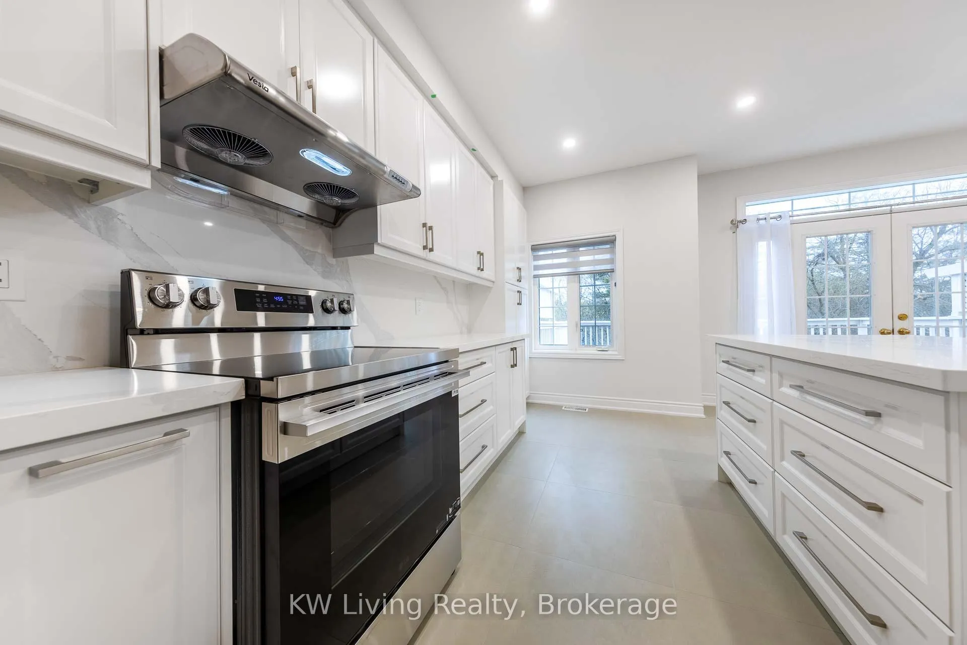 Photo 21 of 12 Crispin Court, Markham, Buttonville — HOMEH