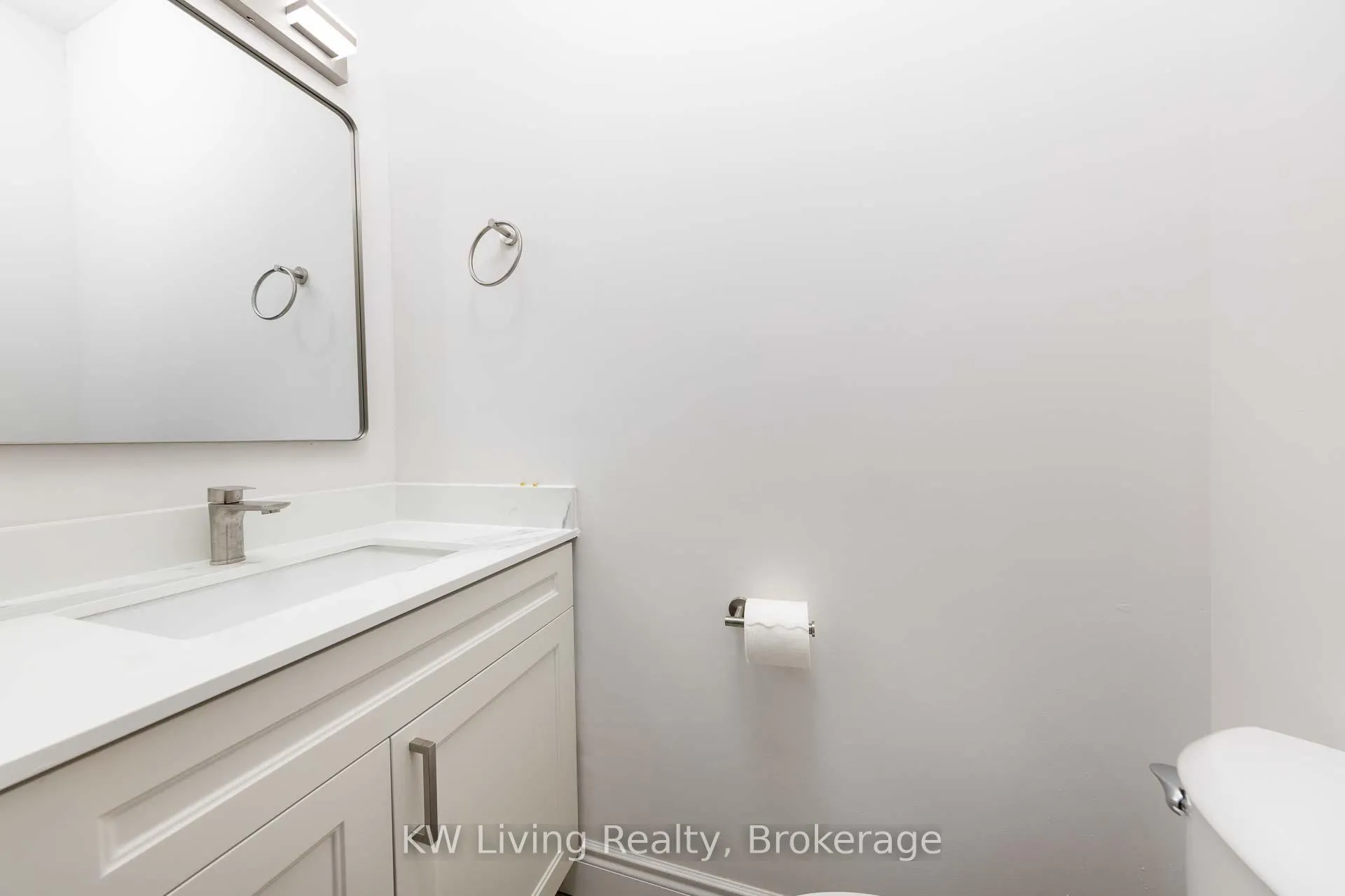 Photo 22 of 12 Crispin Court, Markham, Buttonville — HOMEH