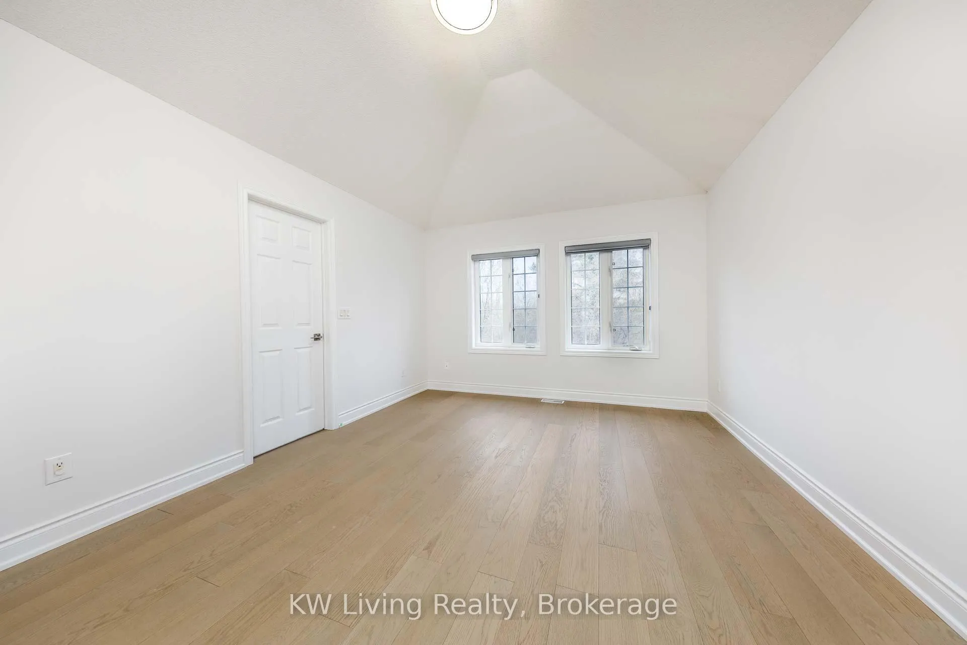 Photo 25 of 12 Crispin Court, Markham, Buttonville — HOMEH