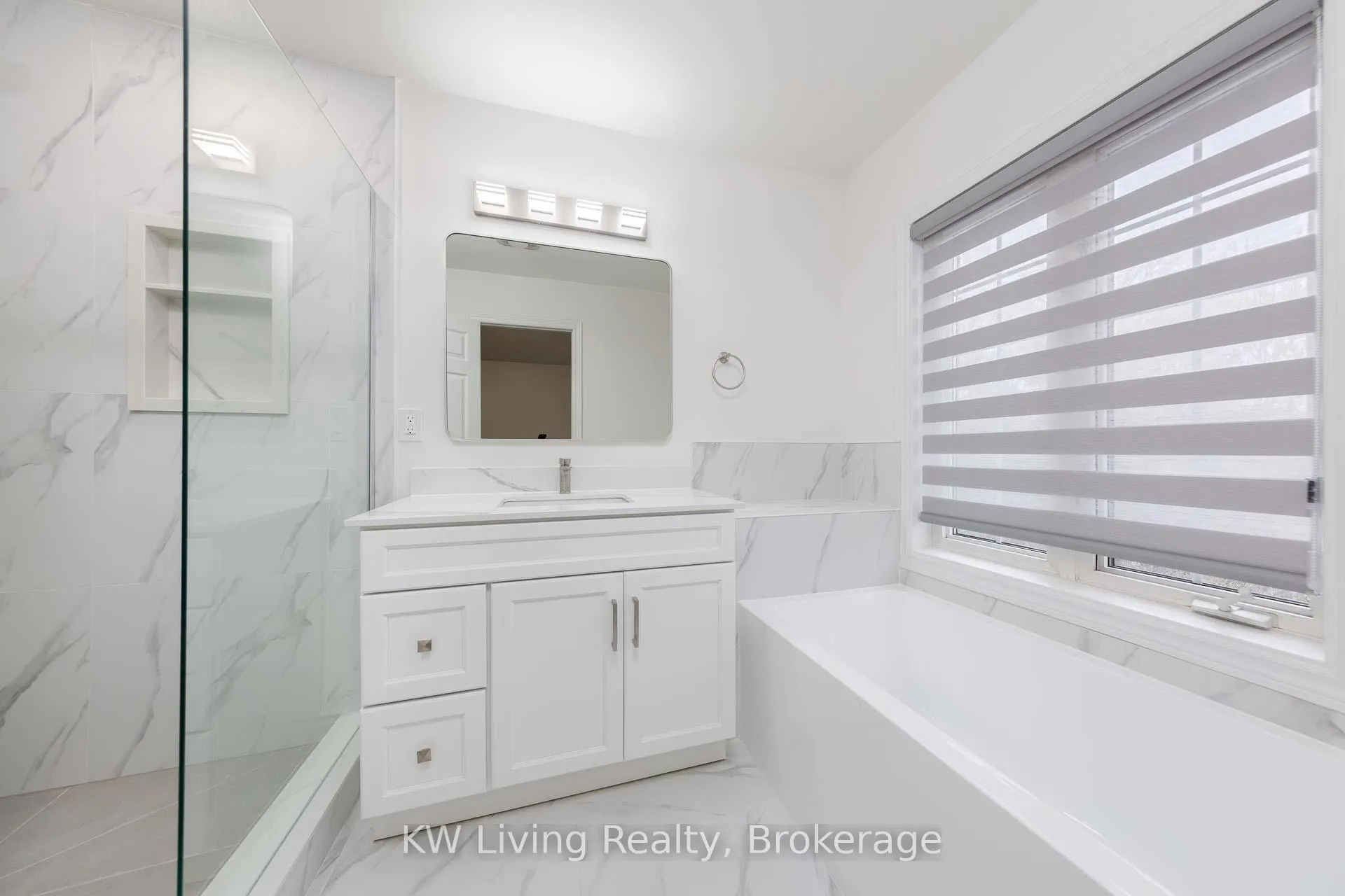 Photo 27 of 12 Crispin Court, Markham, Buttonville — HOMEH