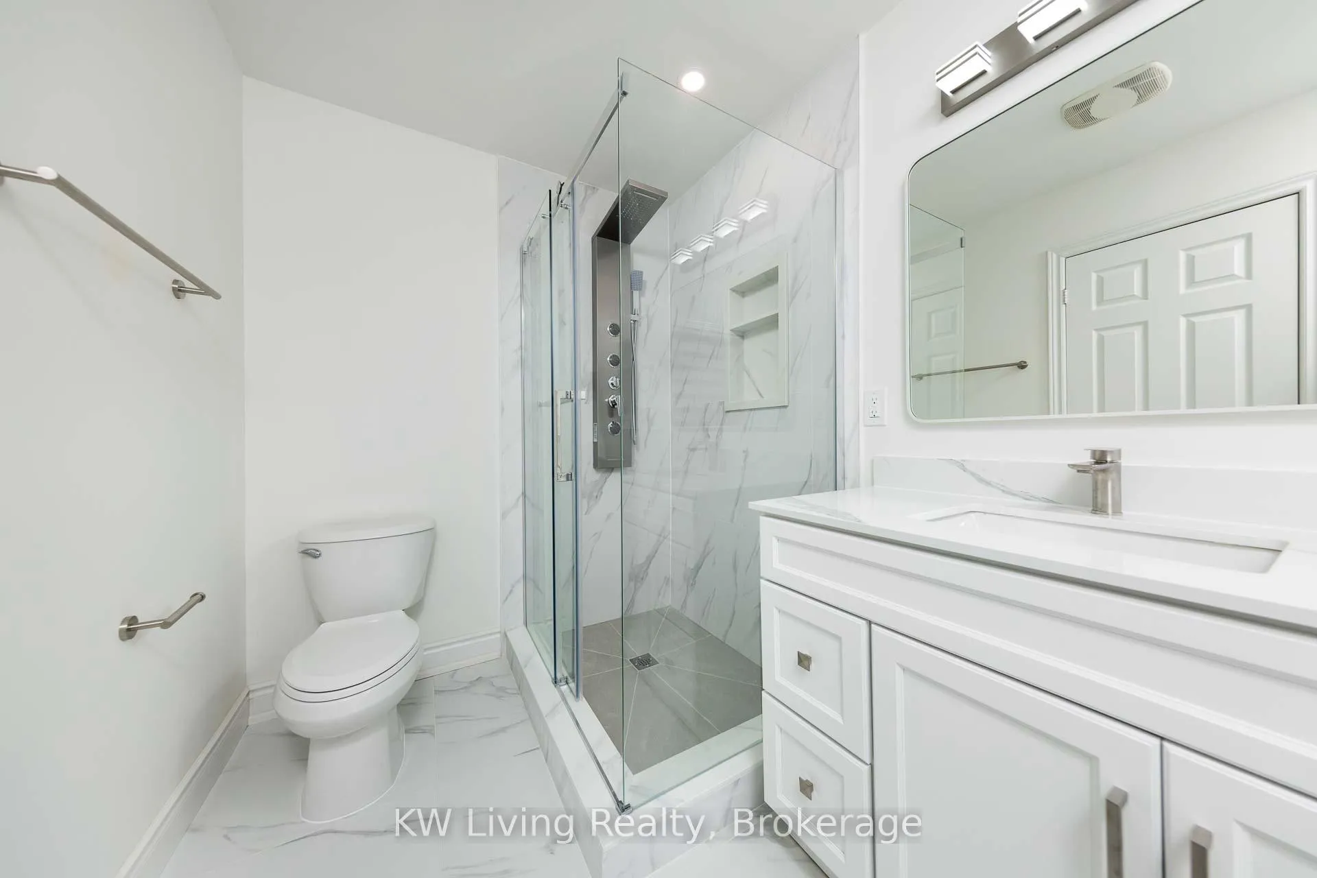 Photo 28 of 12 Crispin Court, Markham, Buttonville — HOMEH