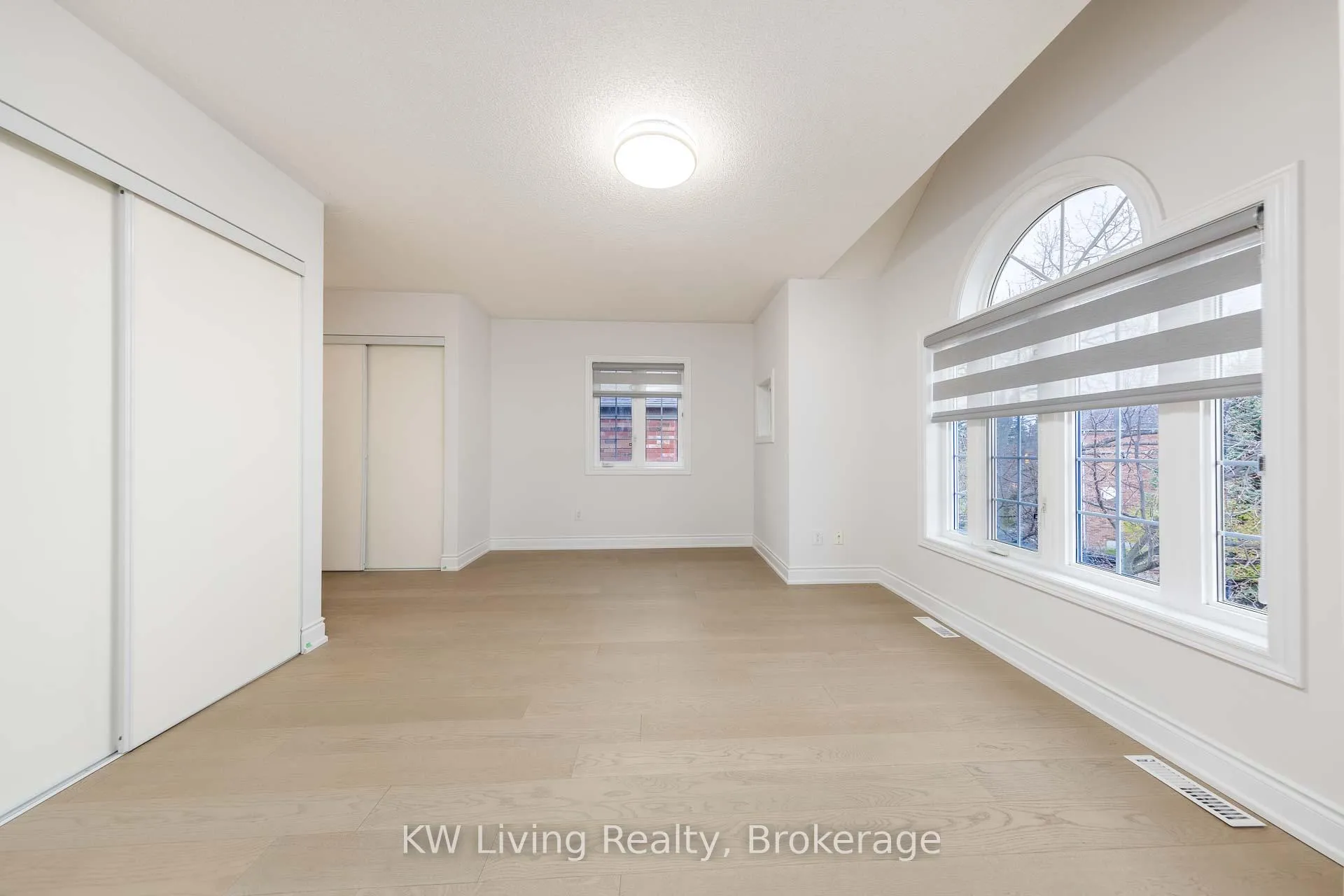 Photo 32 of 12 Crispin Court, Markham, Buttonville — HOMEH